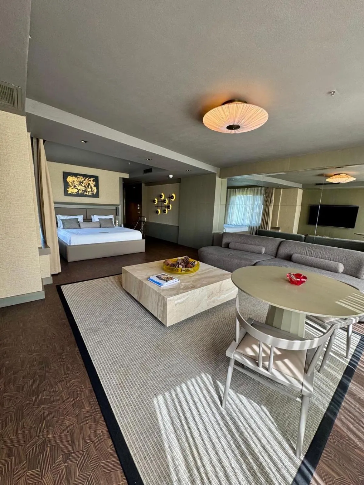 Photo of the whole room in Root Karaköy