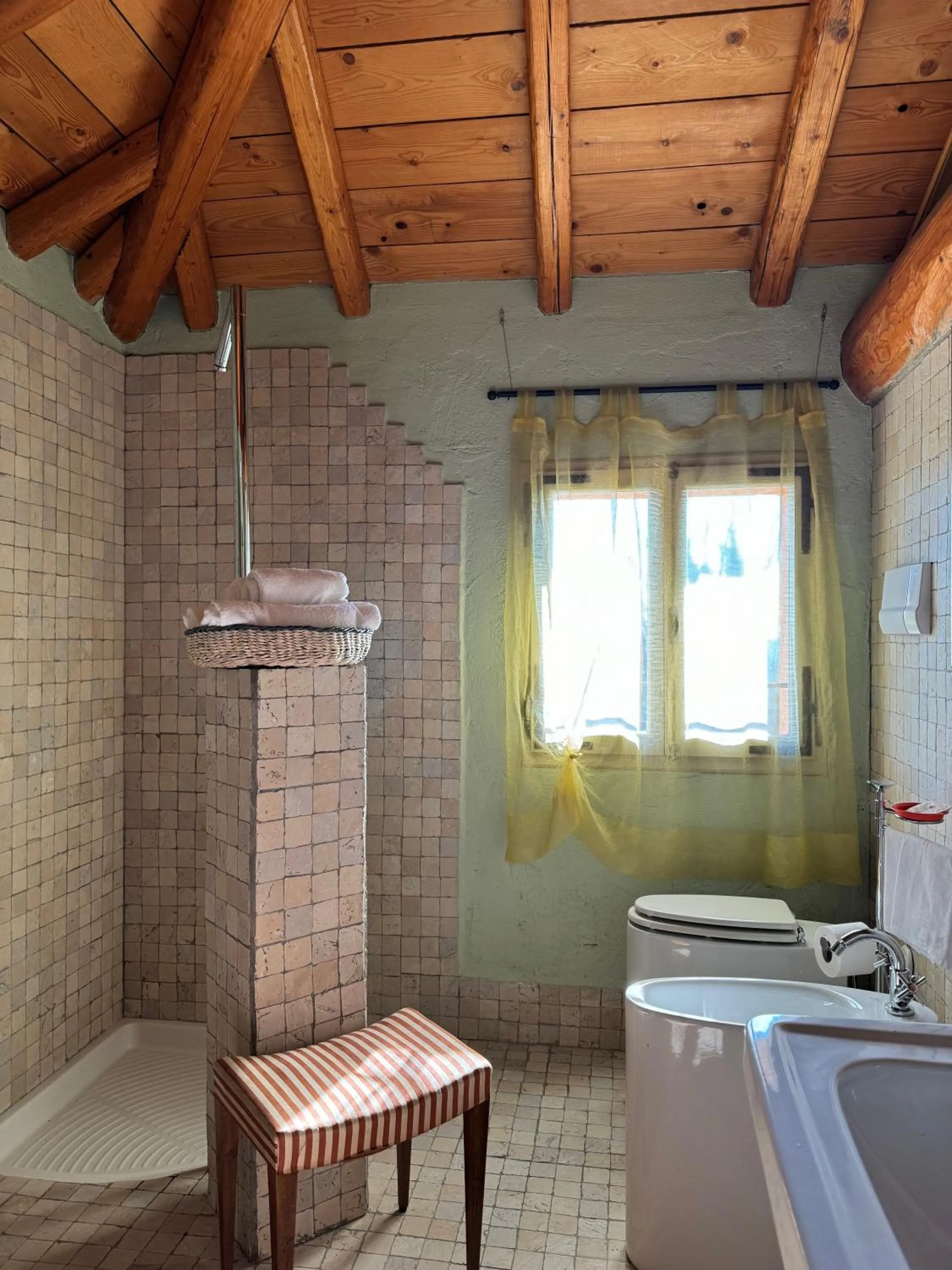 Shower in Palazzo delle Biscie - Old Tower & Village