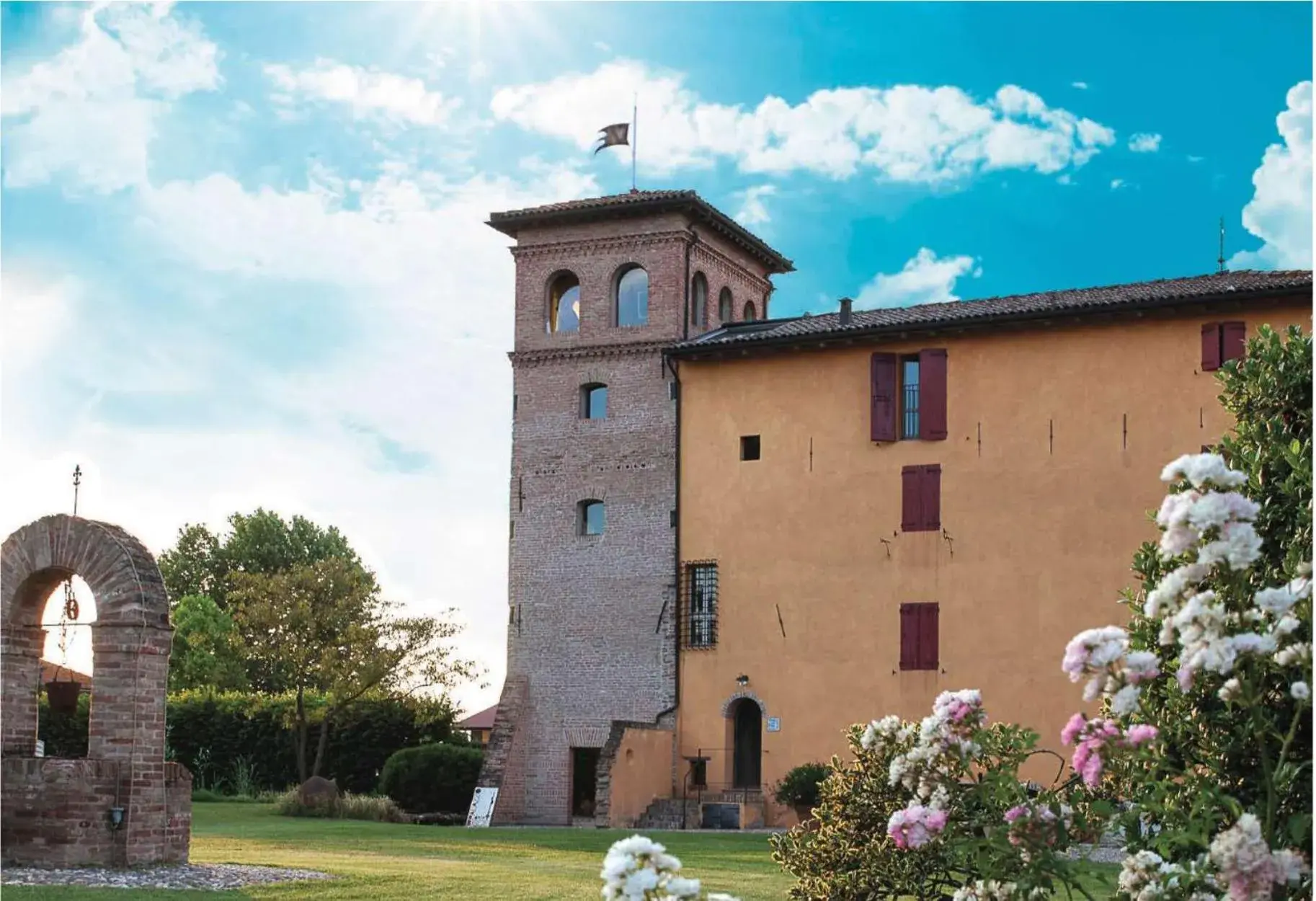 Palazzo delle Biscie - Old Tower & Village Palazzo delle Biscie - Old Tower & Village