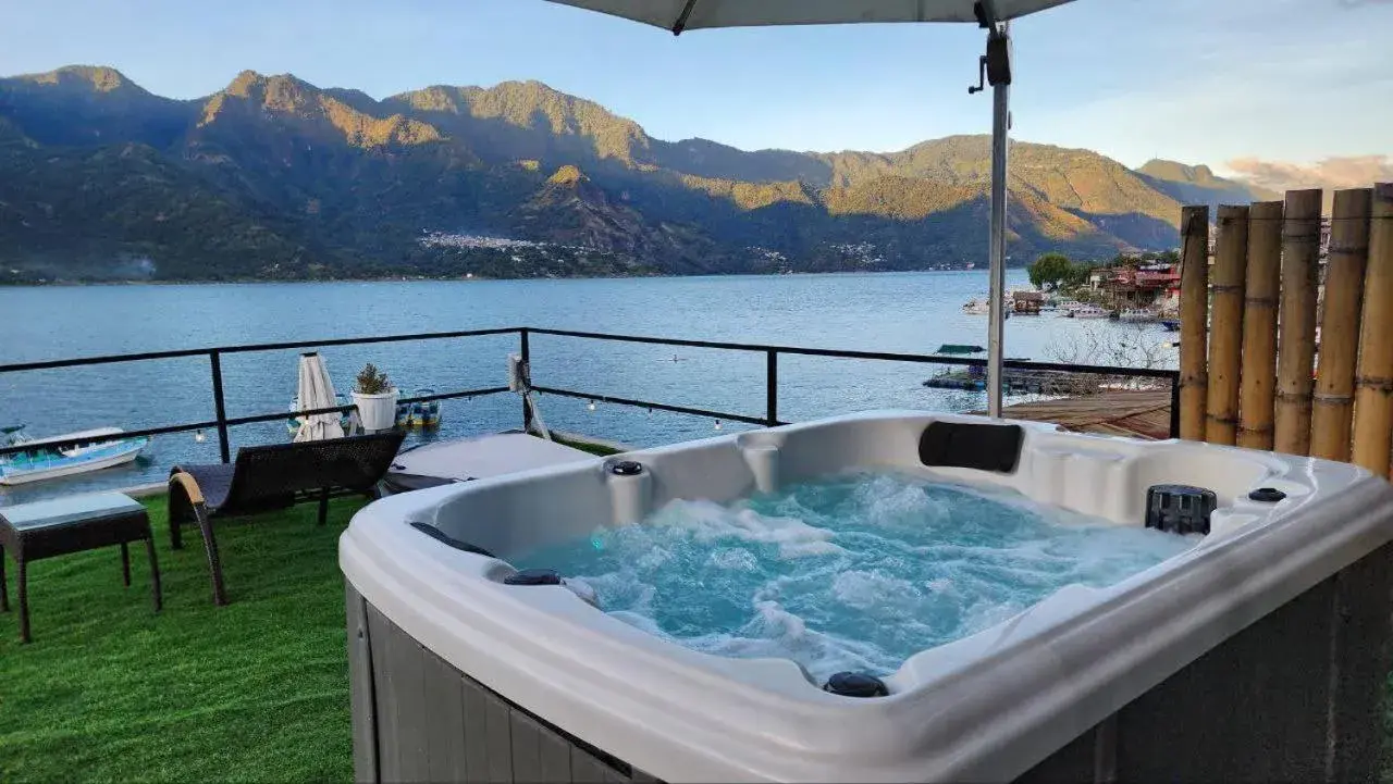 Two-Bedroom Apartment in VENICE by luxury Atitlan Two-Bedroom Apartment in VENICE by luxury Atitlan