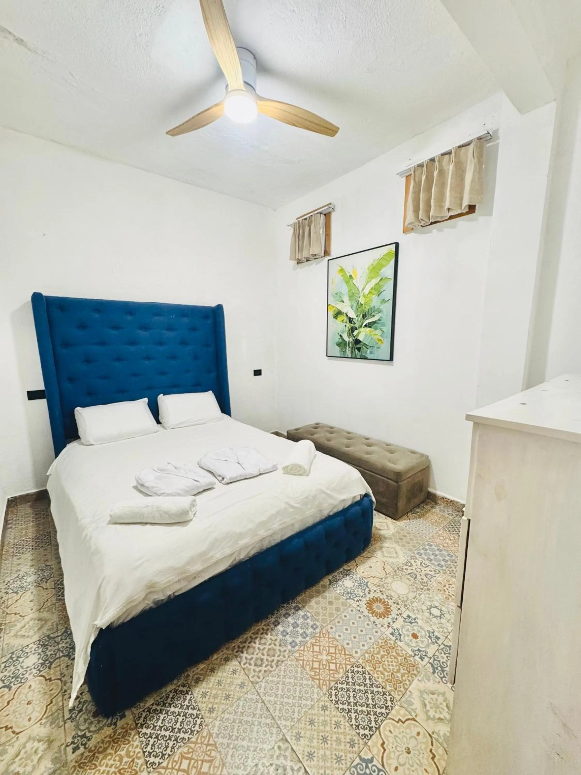 Bed in VENICE by luxury Atitlan