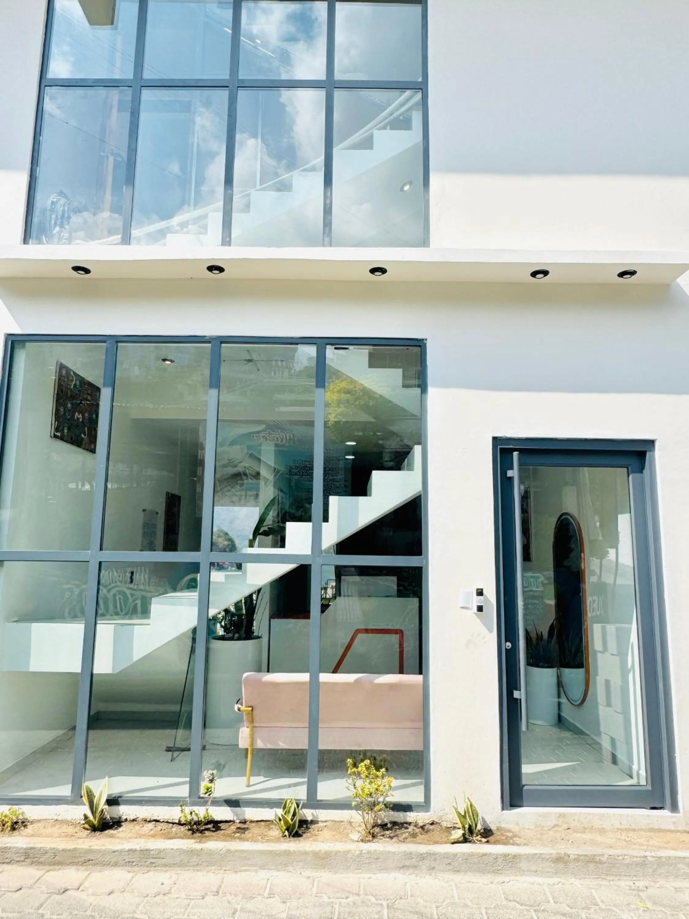 One-Bedroom Apartment in DUBAI by luxury Atitlan