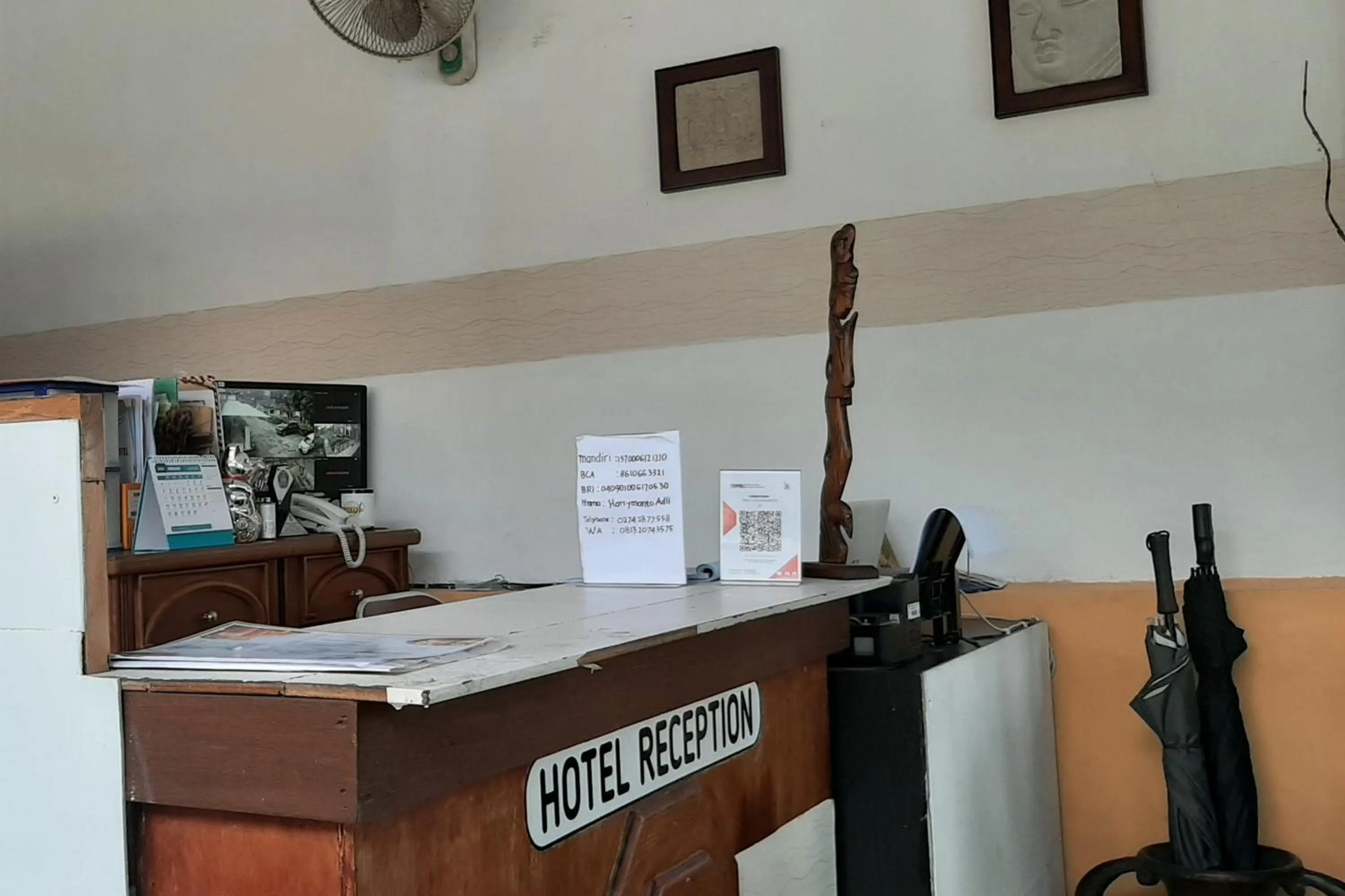 Lobby or reception in RedDoorz At Hotel Pakem Sari Kaliurang