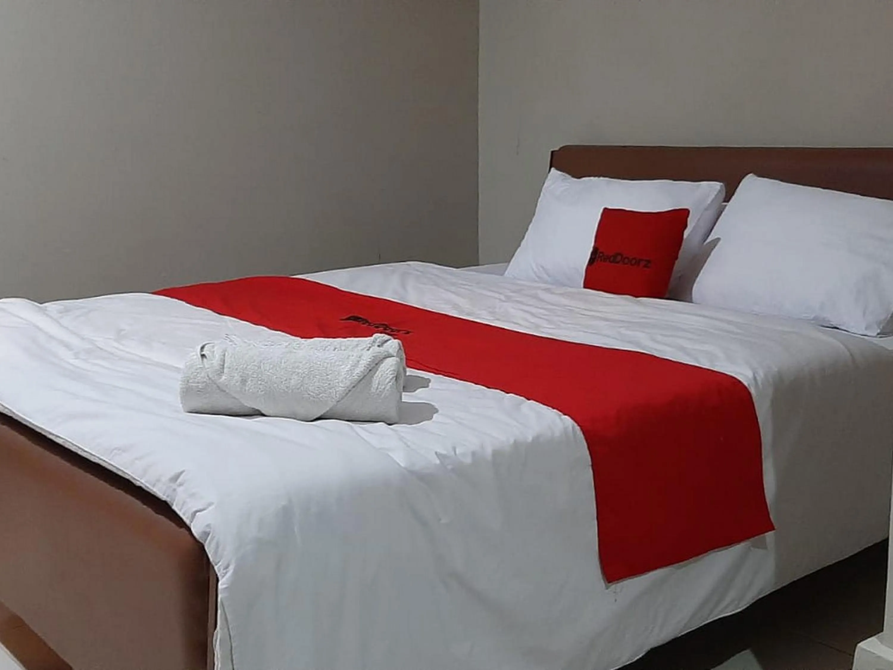 Bed in RedDoorz At Hotel Pakem Sari Kaliurang