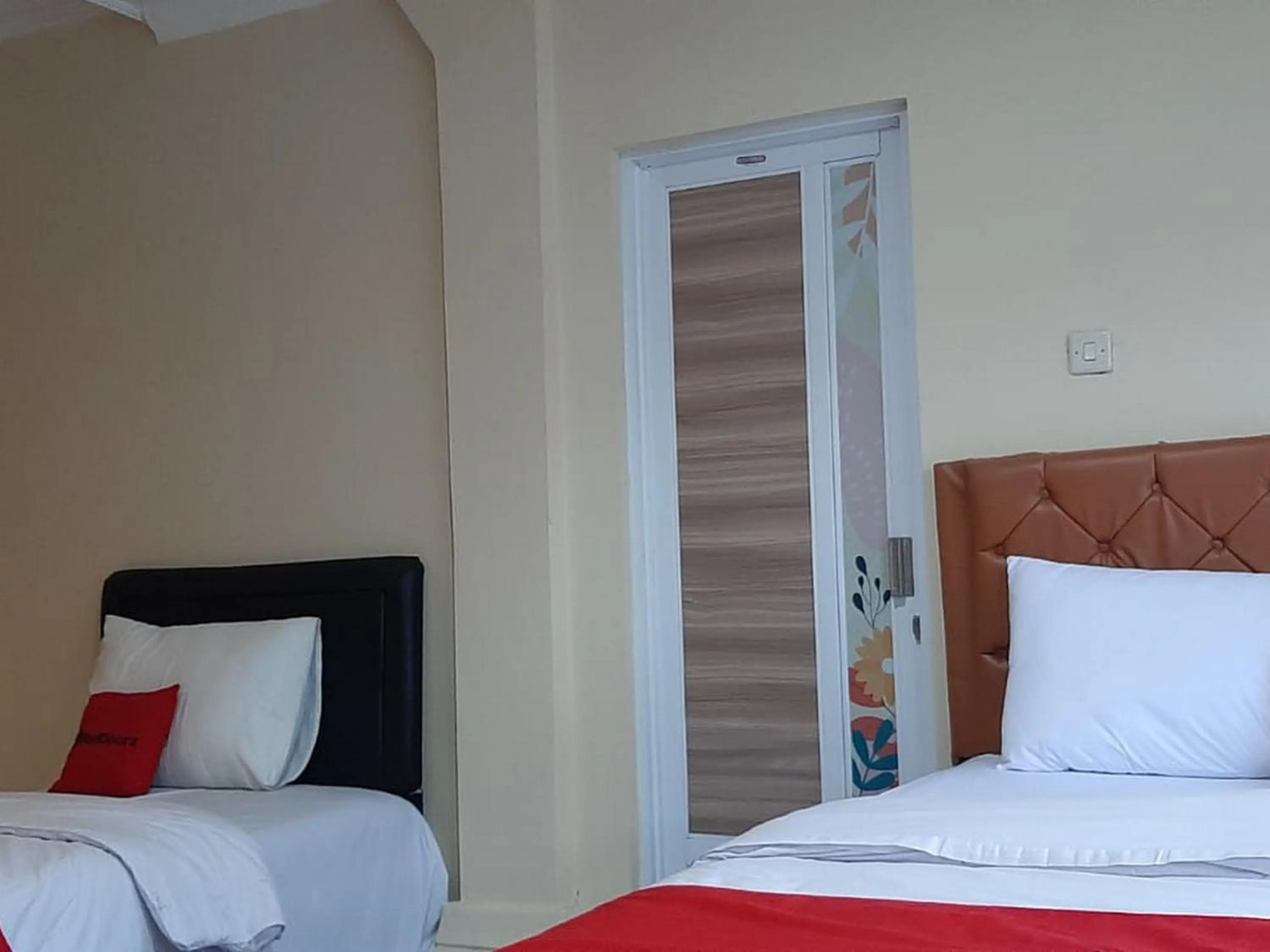 Bed in RedDoorz At Hotel Pakem Sari Kaliurang