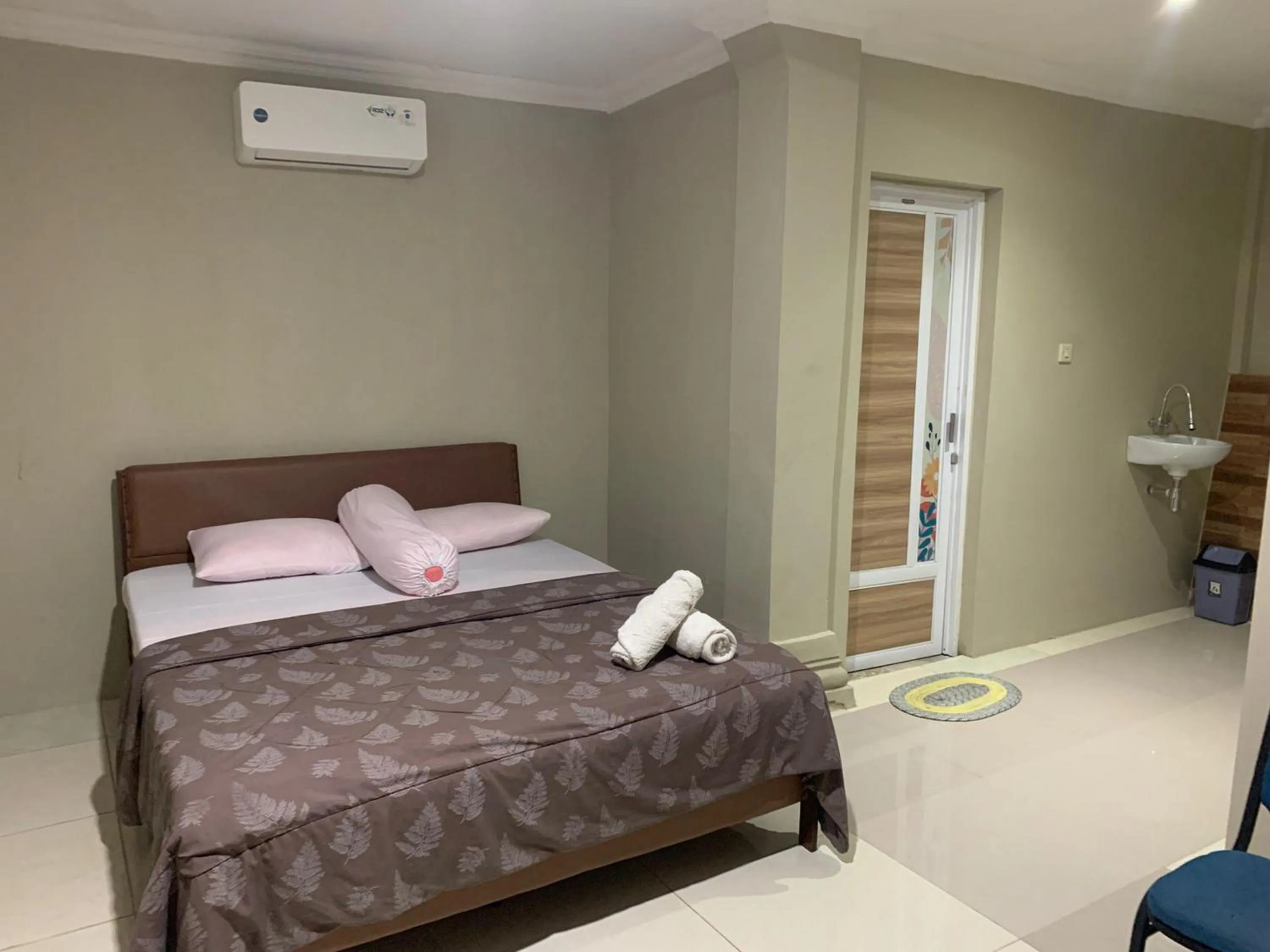 Bed in RedDoorz At Hotel Pakem Sari Kaliurang