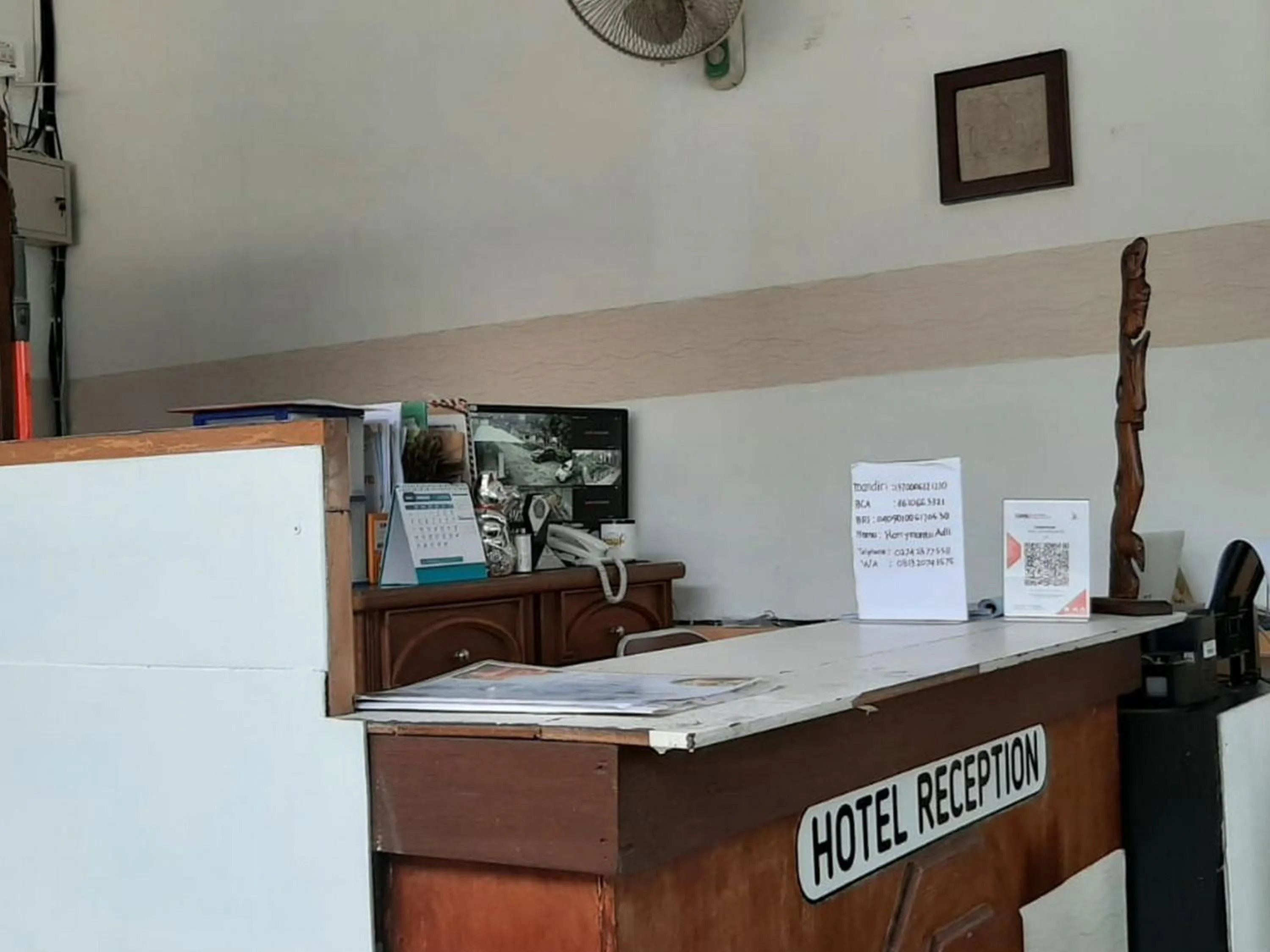 Lobby or reception in RedDoorz At Hotel Pakem Sari Kaliurang