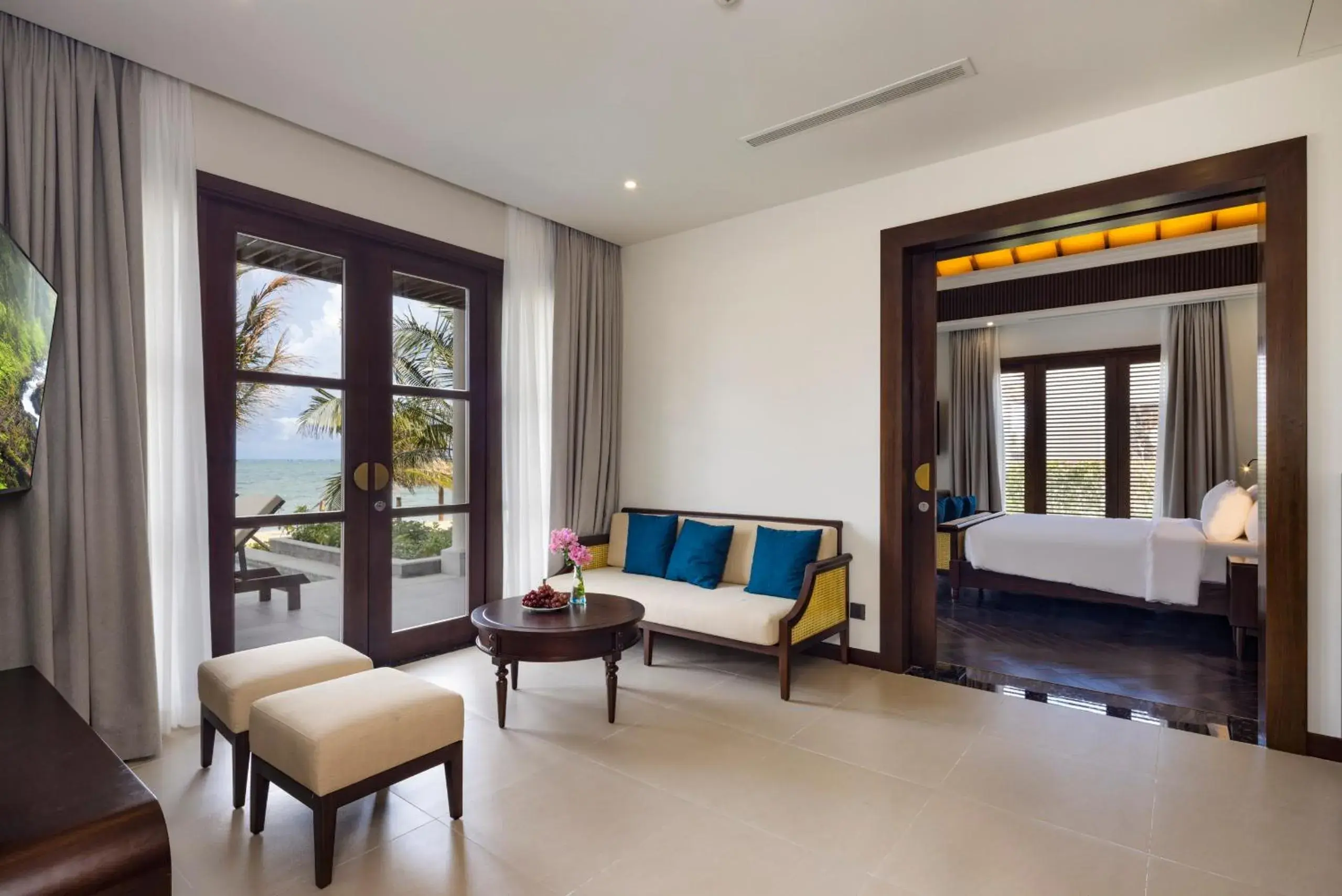 Living room, Bed in Hoan My Resort - Ninh Chu Living room, Bed in Hoan My Resort - Ninh Chu