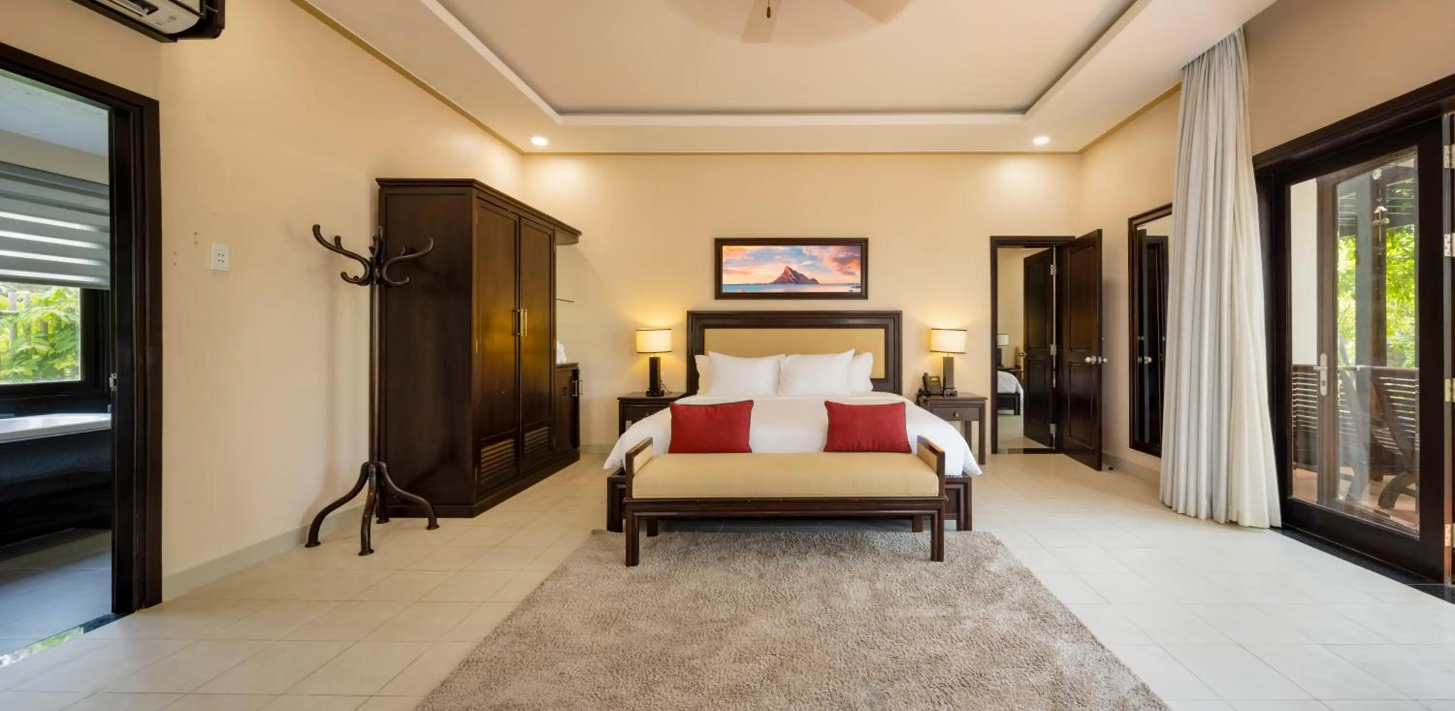 Bedroom, Bed in Hoan My Resort - Ninh Chu