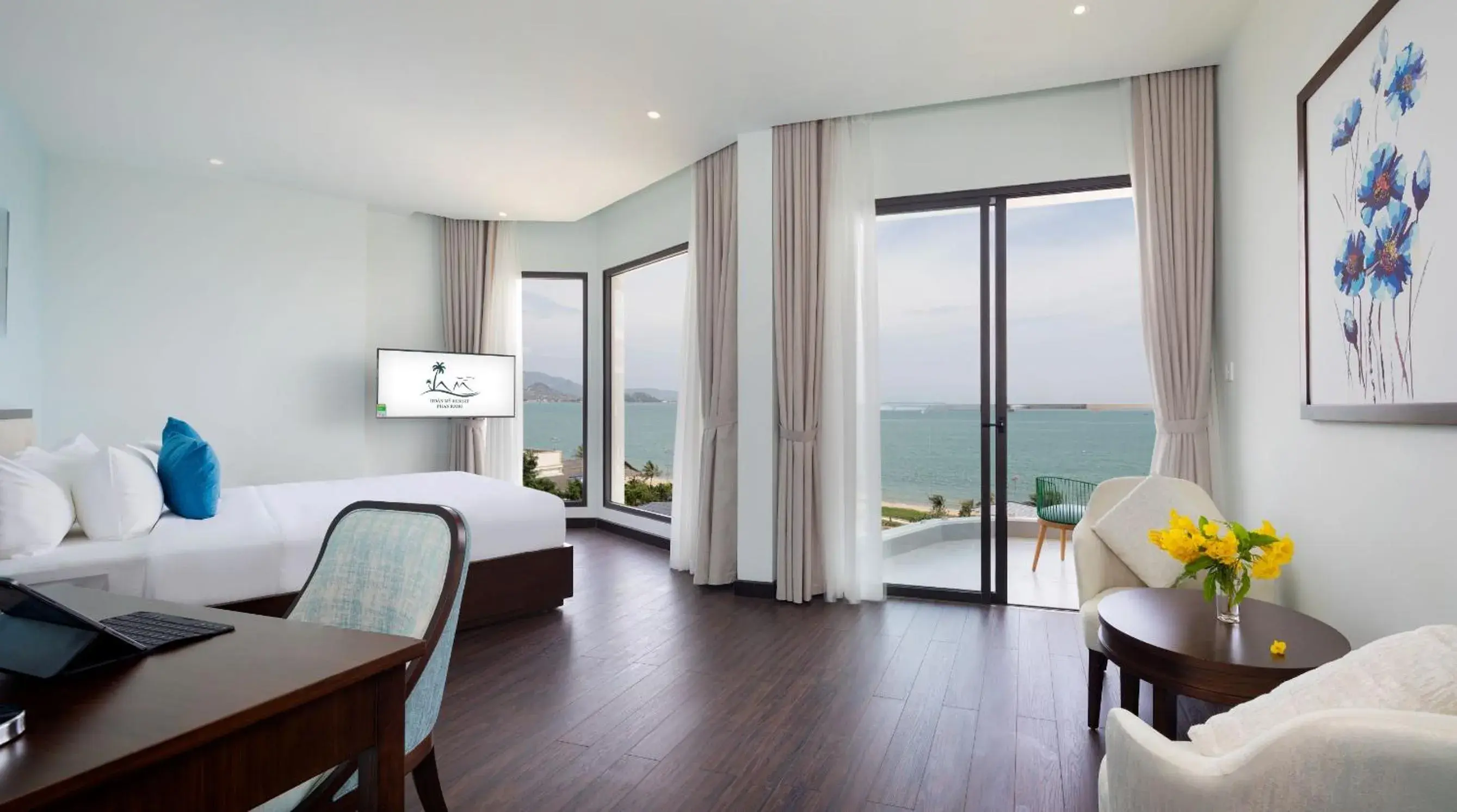 TV and multimedia, Bed in Hoan My Resort - Ninh Chu TV and multimedia, Bed in Hoan My Resort - Ninh Chu