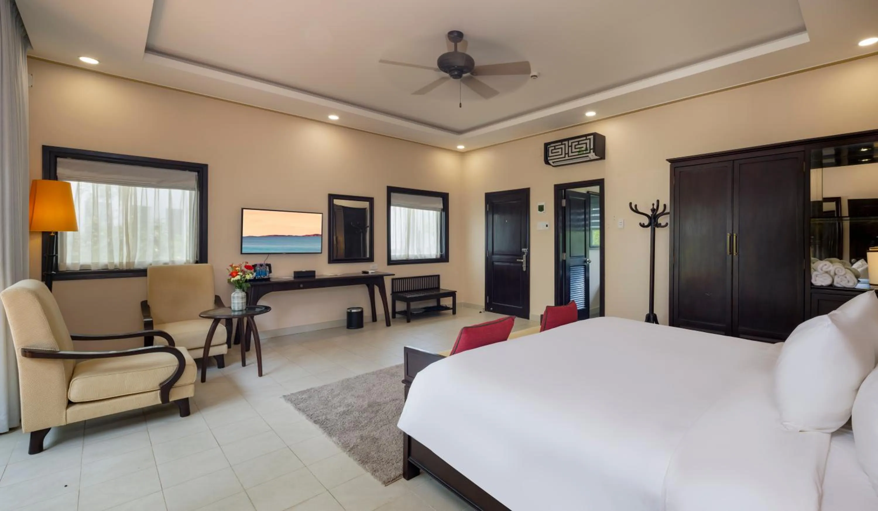 TV and multimedia, Bed in Hoan My Resort - Ninh Chu