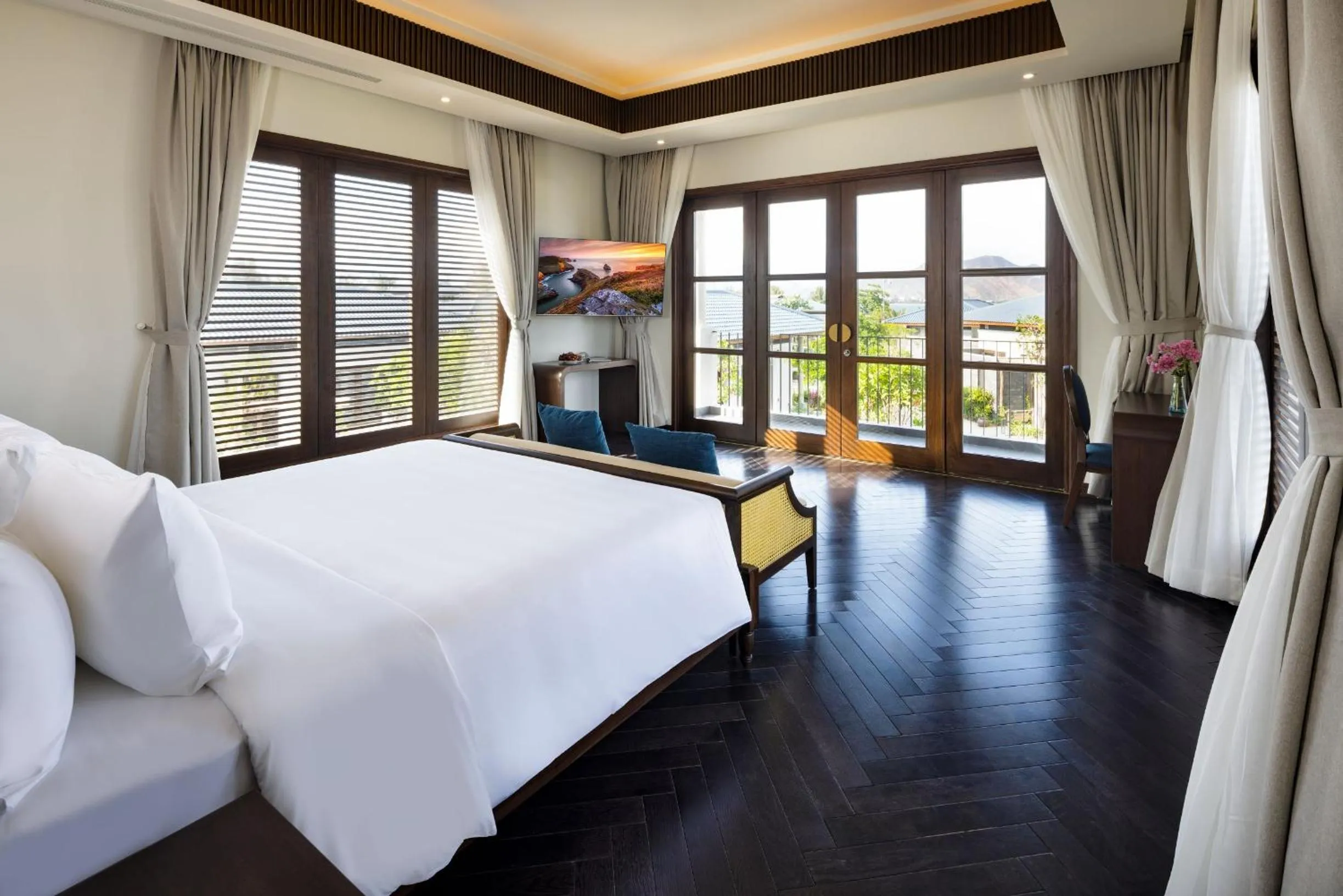 Bedroom, Bed in Hoan My Resort - Ninh Chu