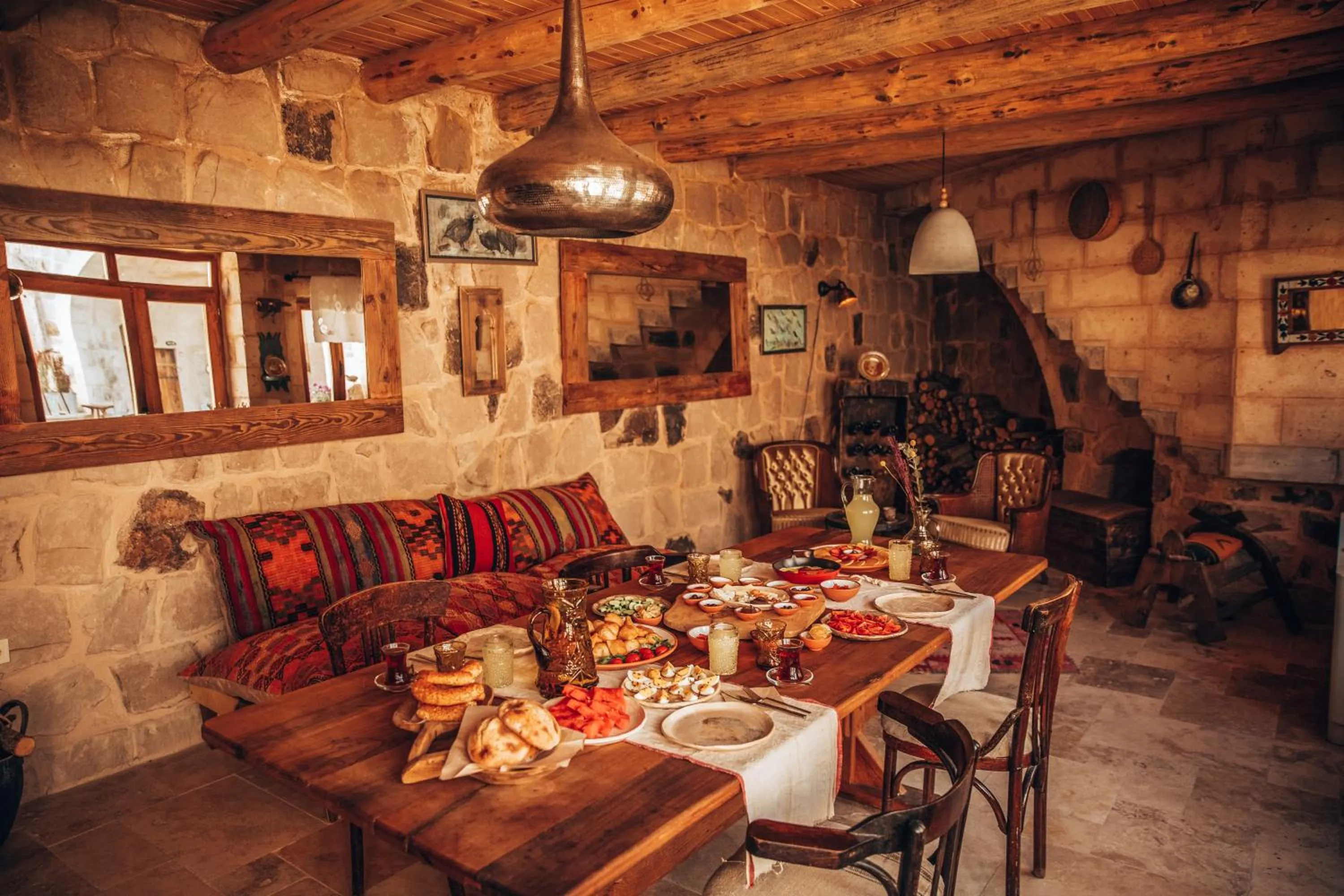 Restaurant/places to eat in Doda Artisanal Cave Hotel 14 Plus