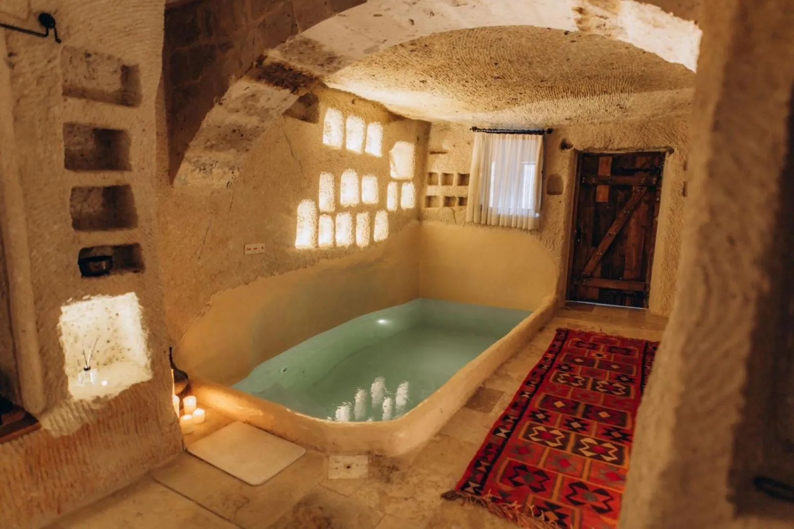 Pool view in Doda Artisanal Cave Hotel 14 Plus