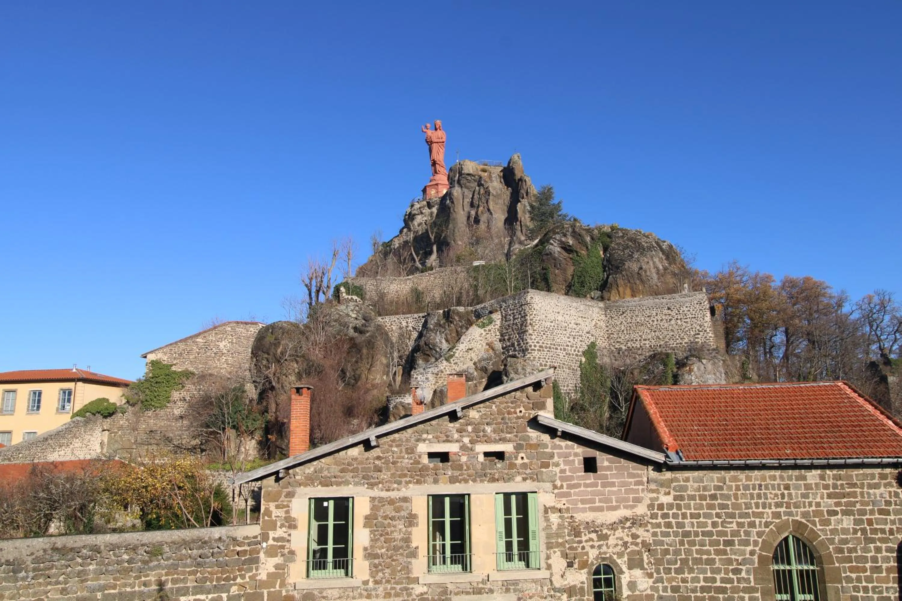Nearby landmark in Les Cimes du Puy-en-Velay