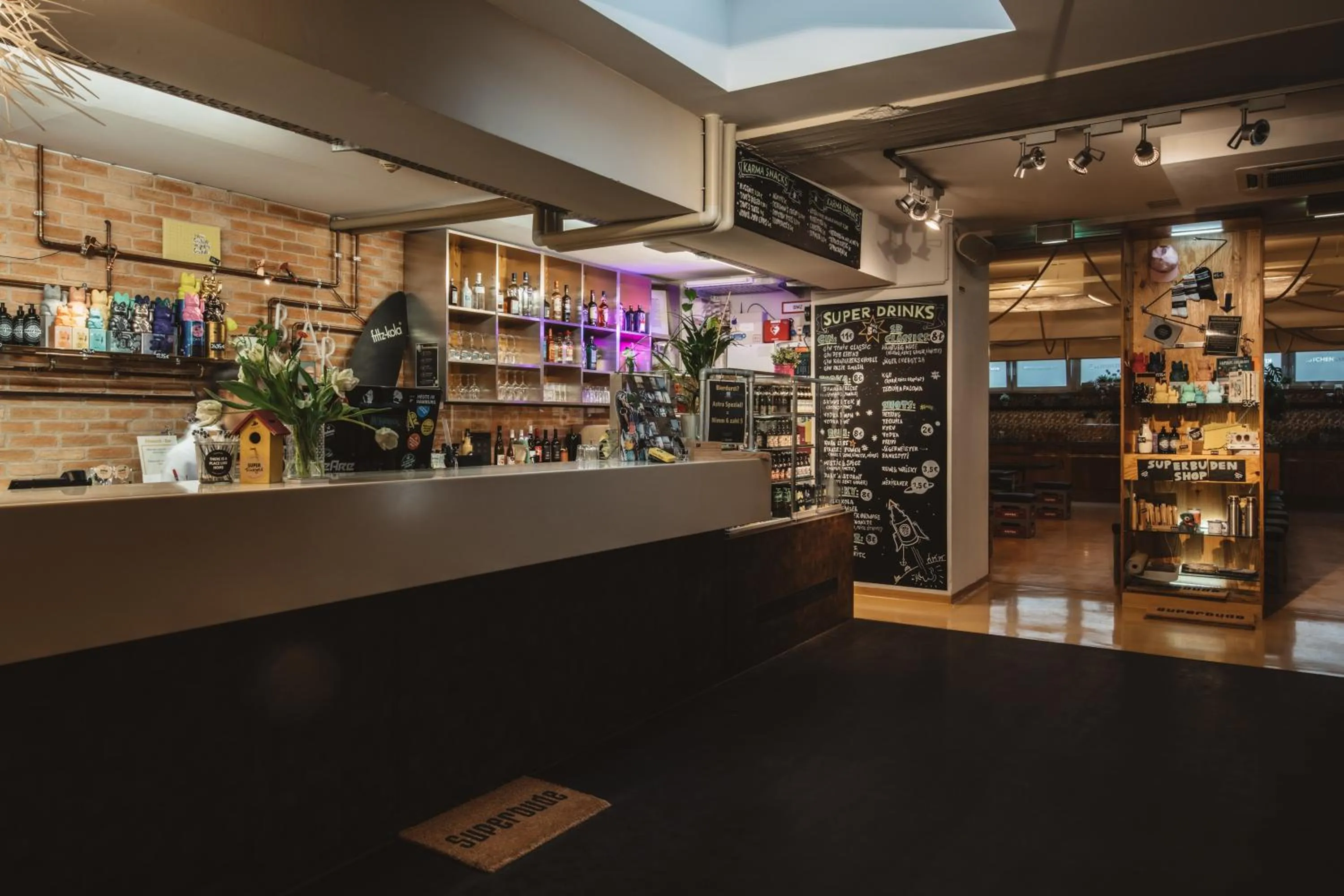 Lounge or bar in Superbude Hamburg St Georg