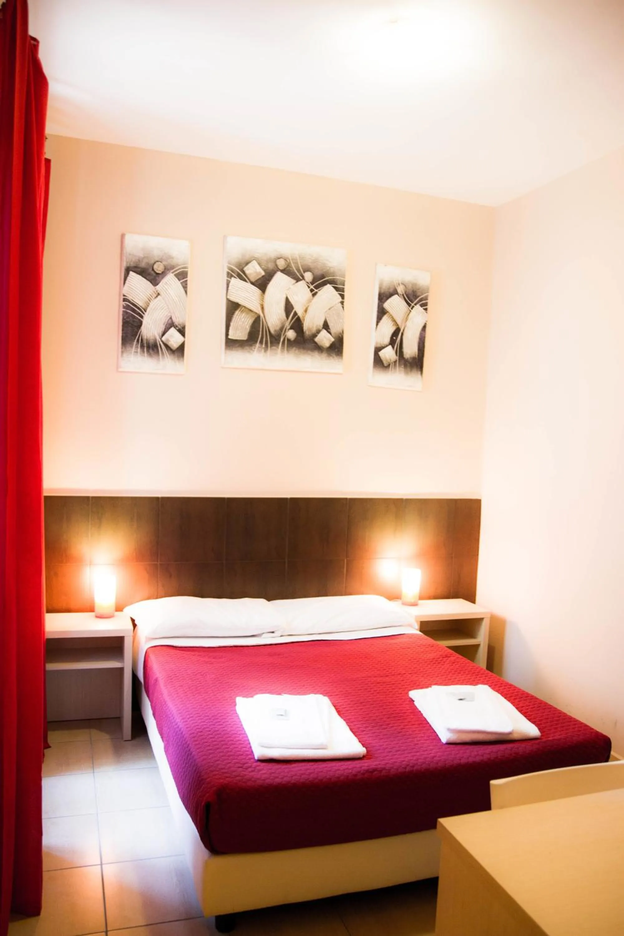 Bedroom, Bed in Mosaic Central Guest House