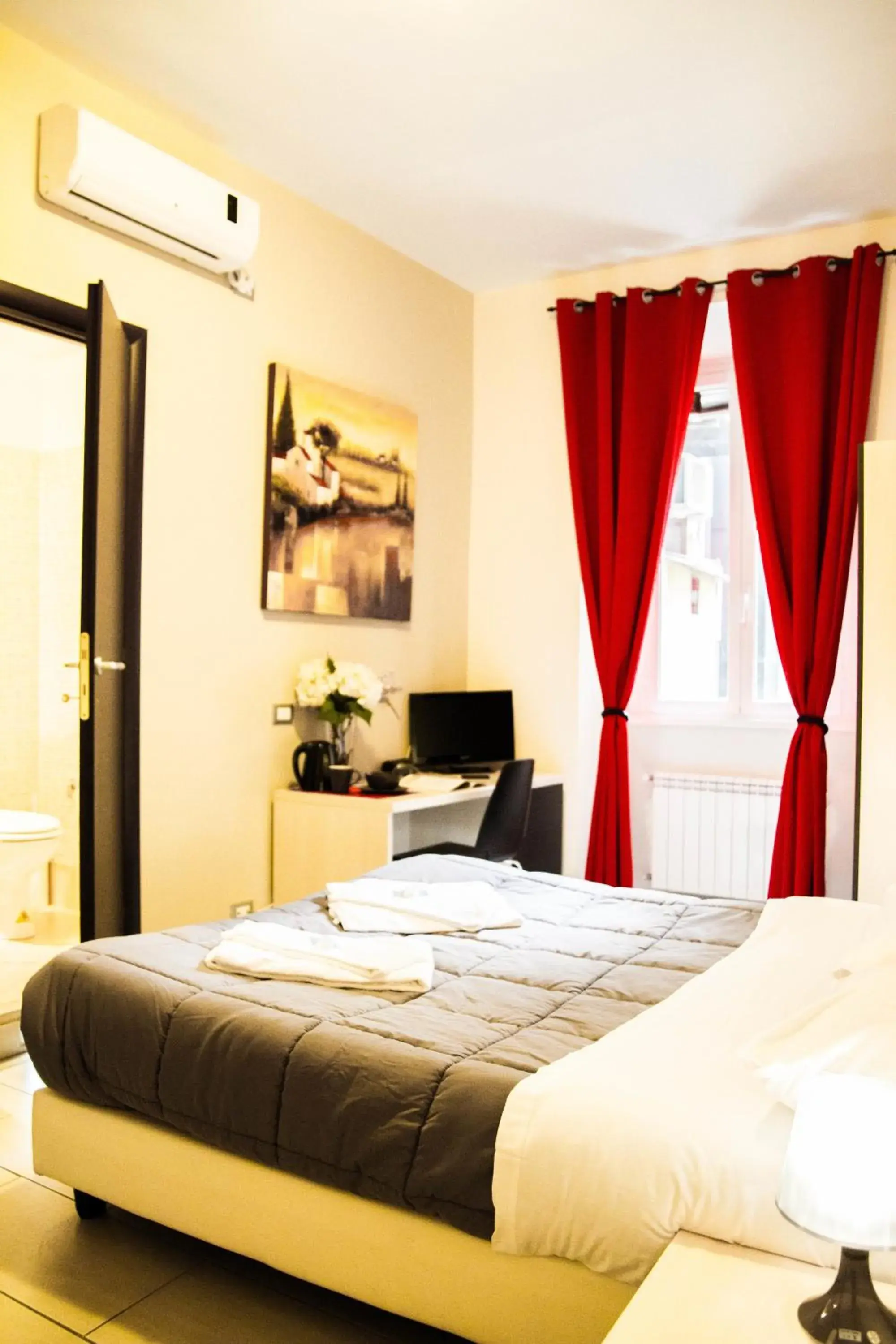 Bedroom, Bed in Mosaic Central Guest House Bedroom, Bed in Mosaic Central Guest House