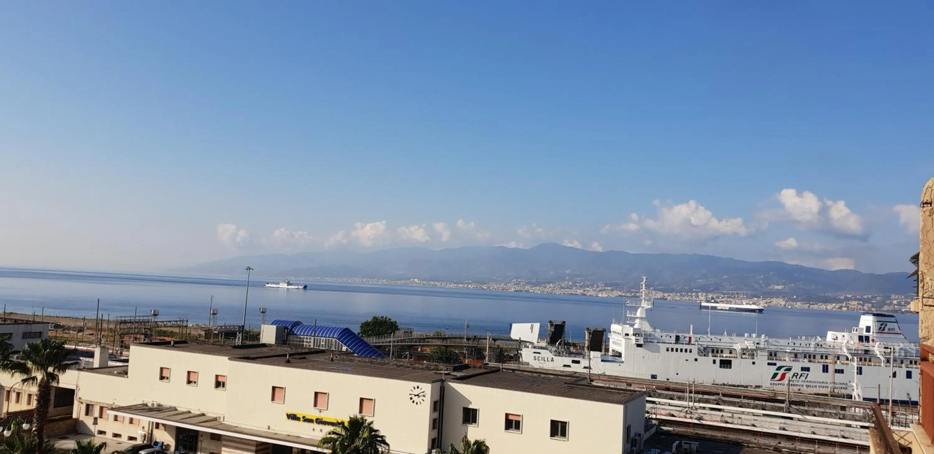 Property building in Perla del Sud