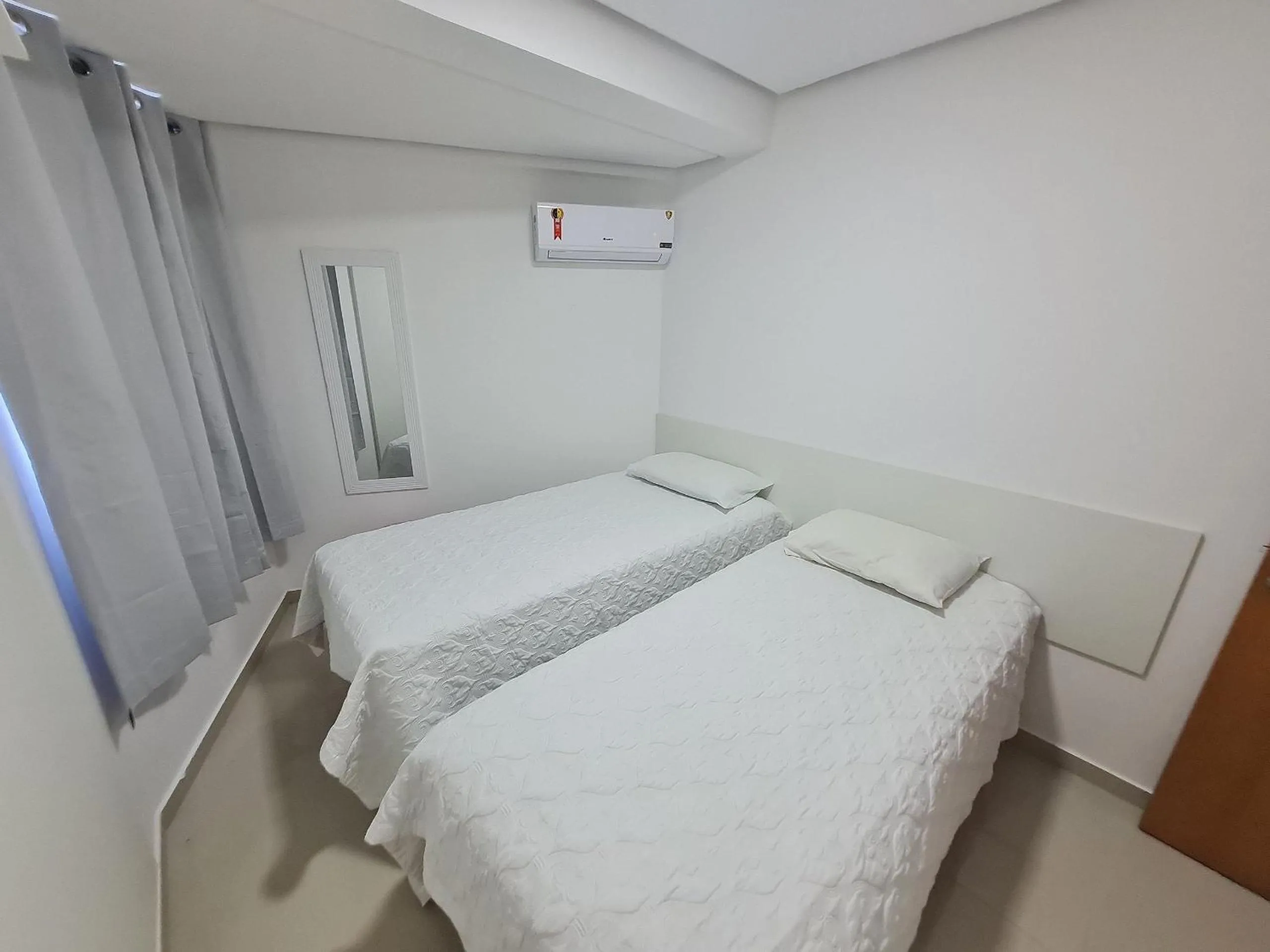 Bedroom, Bed in Atlântico Norte