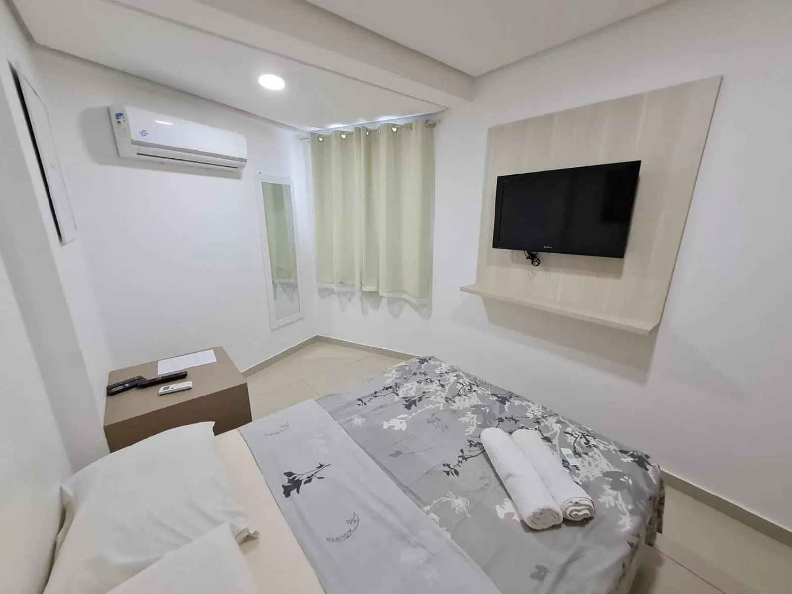 Bedroom, Bed in Atlântico Norte