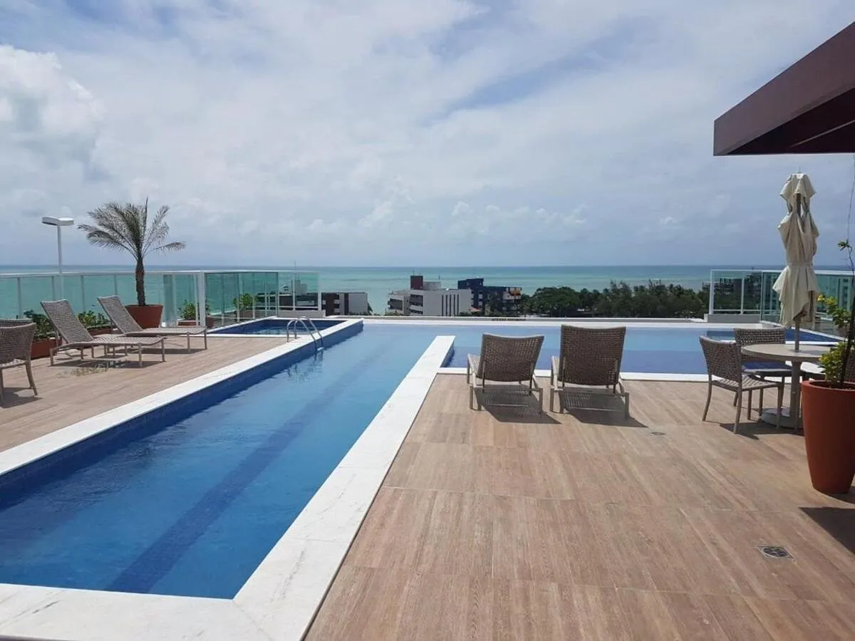 Swimming pool in Atlântico Norte