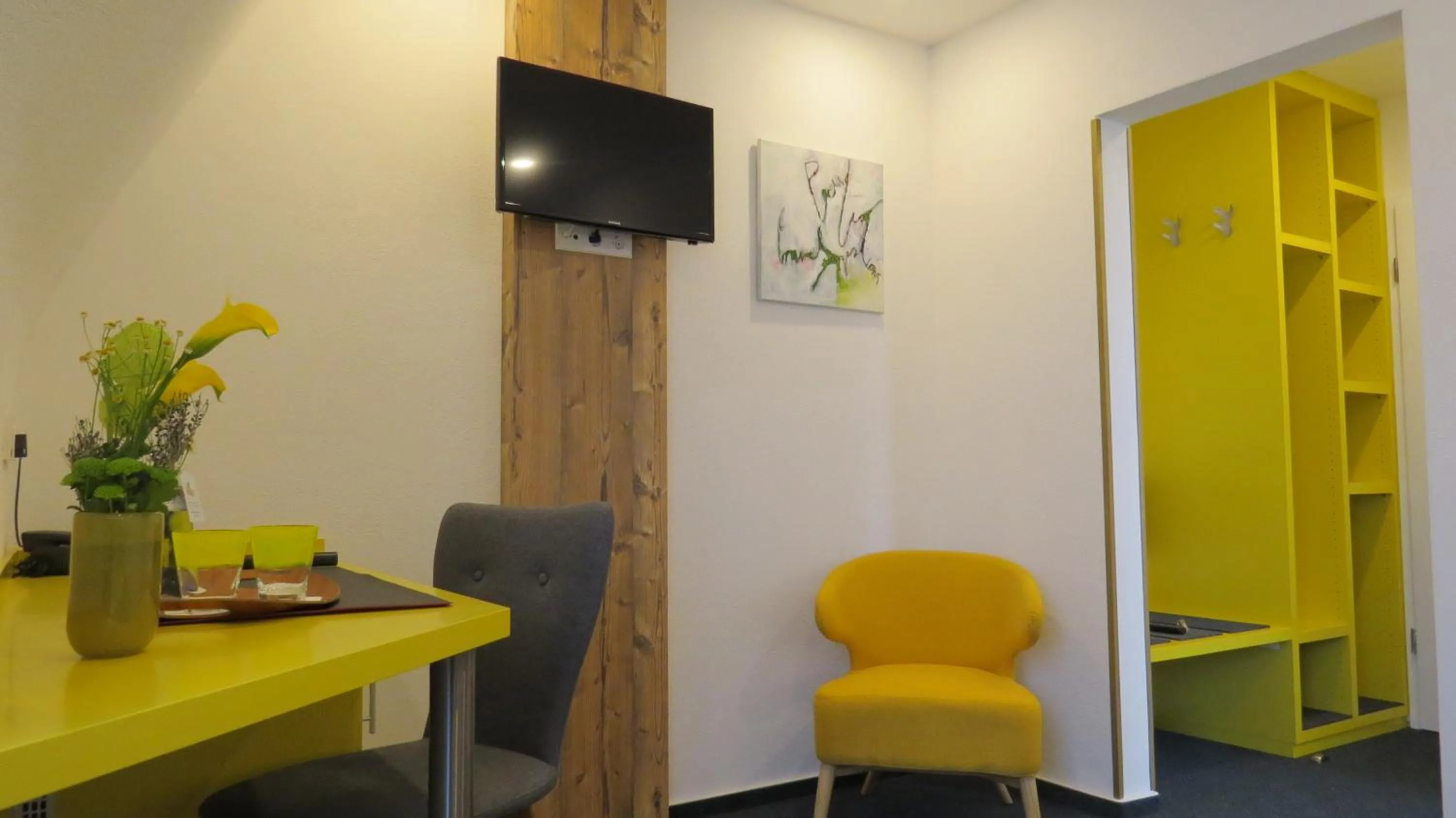 Photo of the whole room in Hotel Drei Morgen