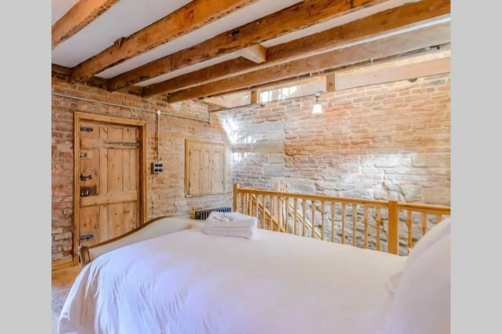 Bed in The Cow House - In the heart of Whitby