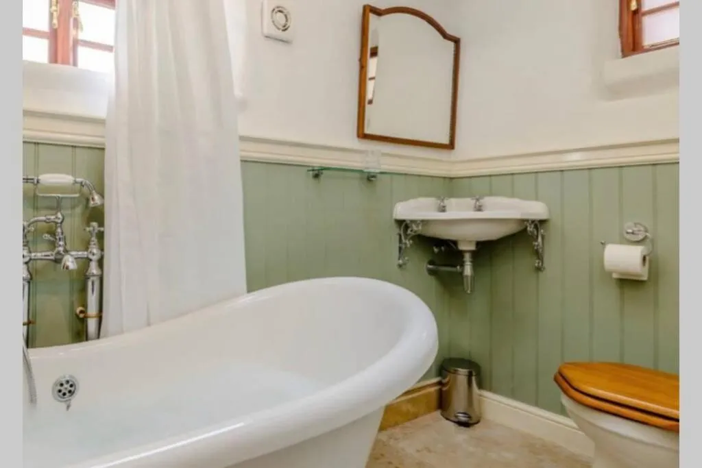 The Cow House - In the heart of Whitby