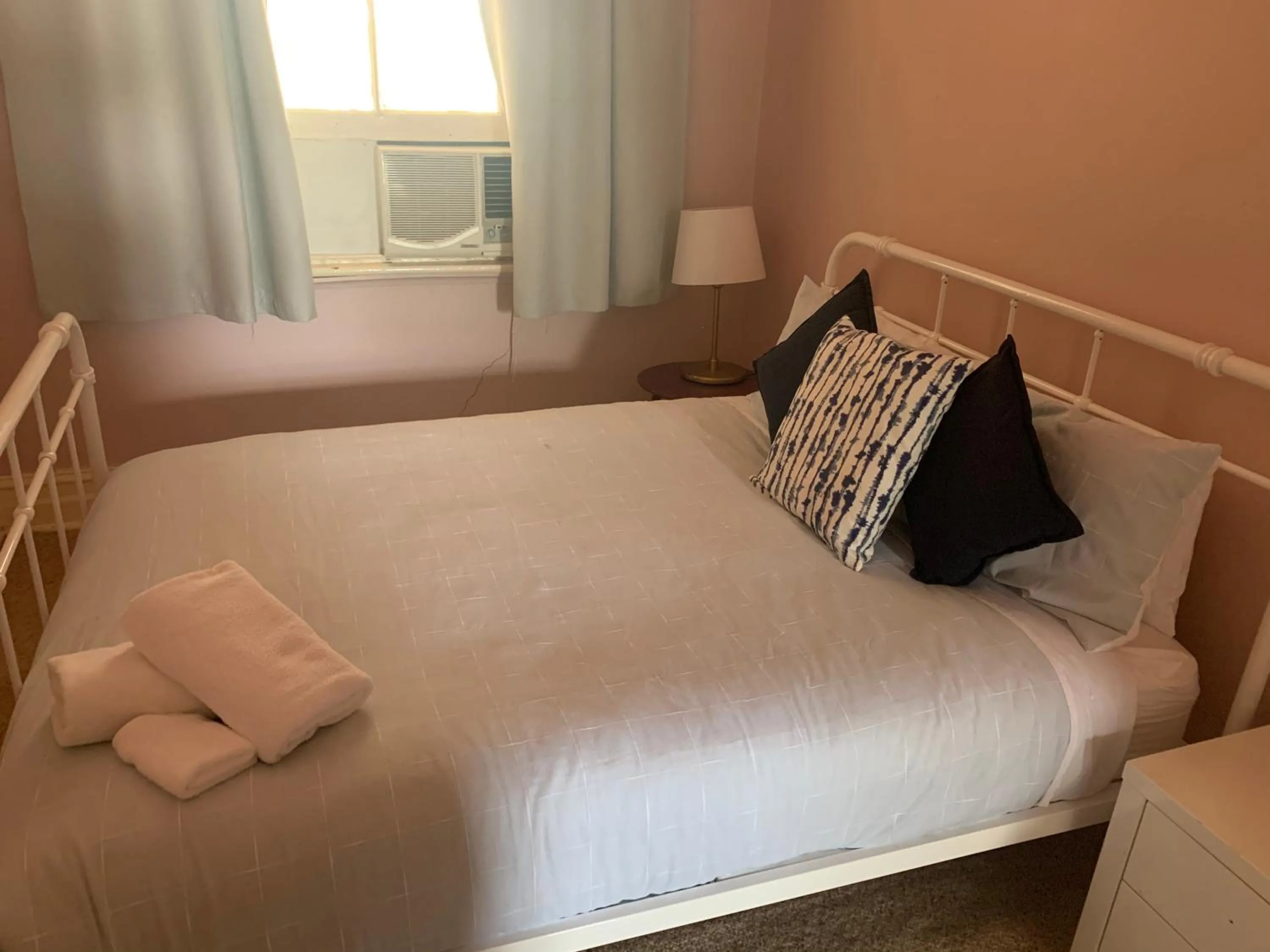 Bed in Hotel Koorawatha