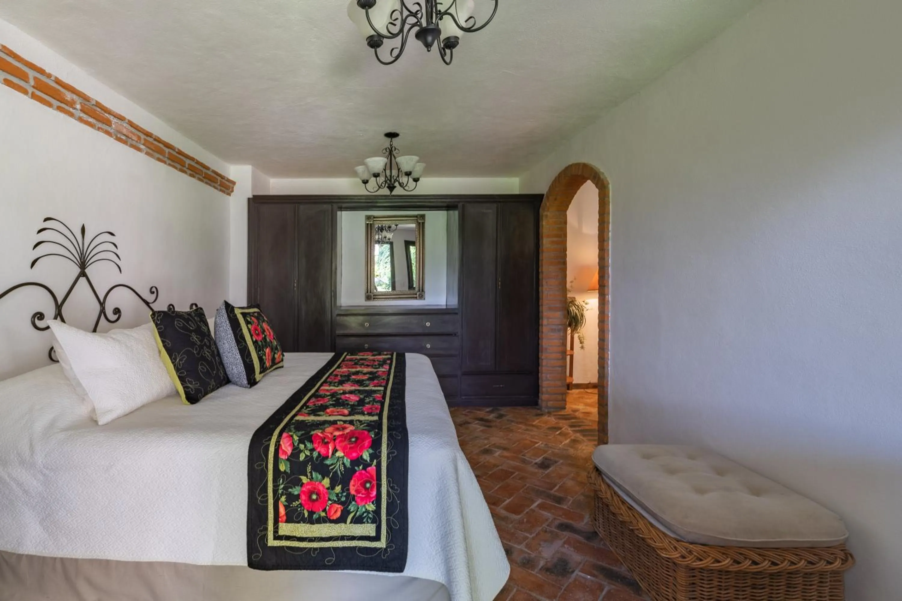 Bed in Casa Las Palmas, San Miguel de Allende