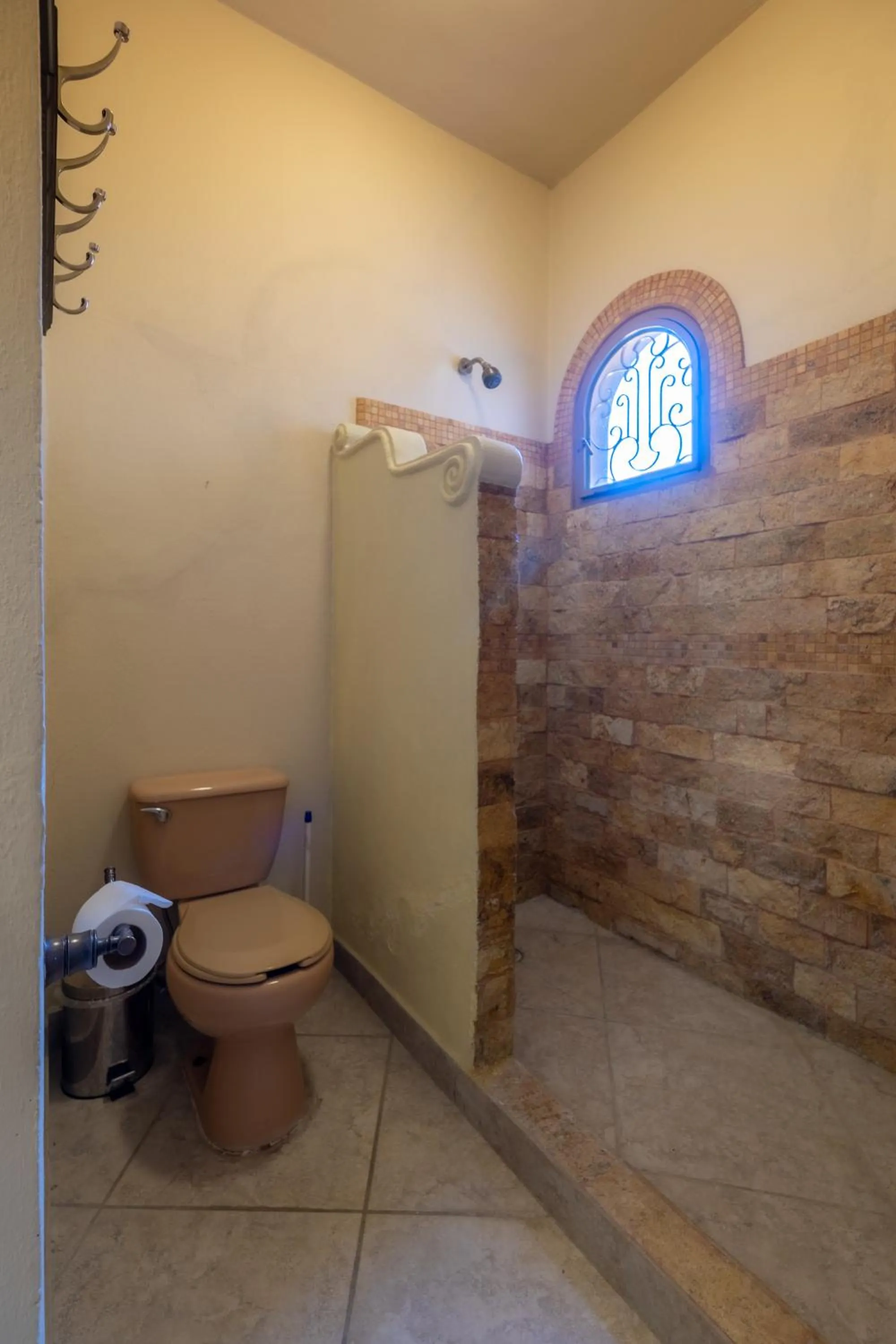 Shower in Casa Las Palmas, San Miguel de Allende