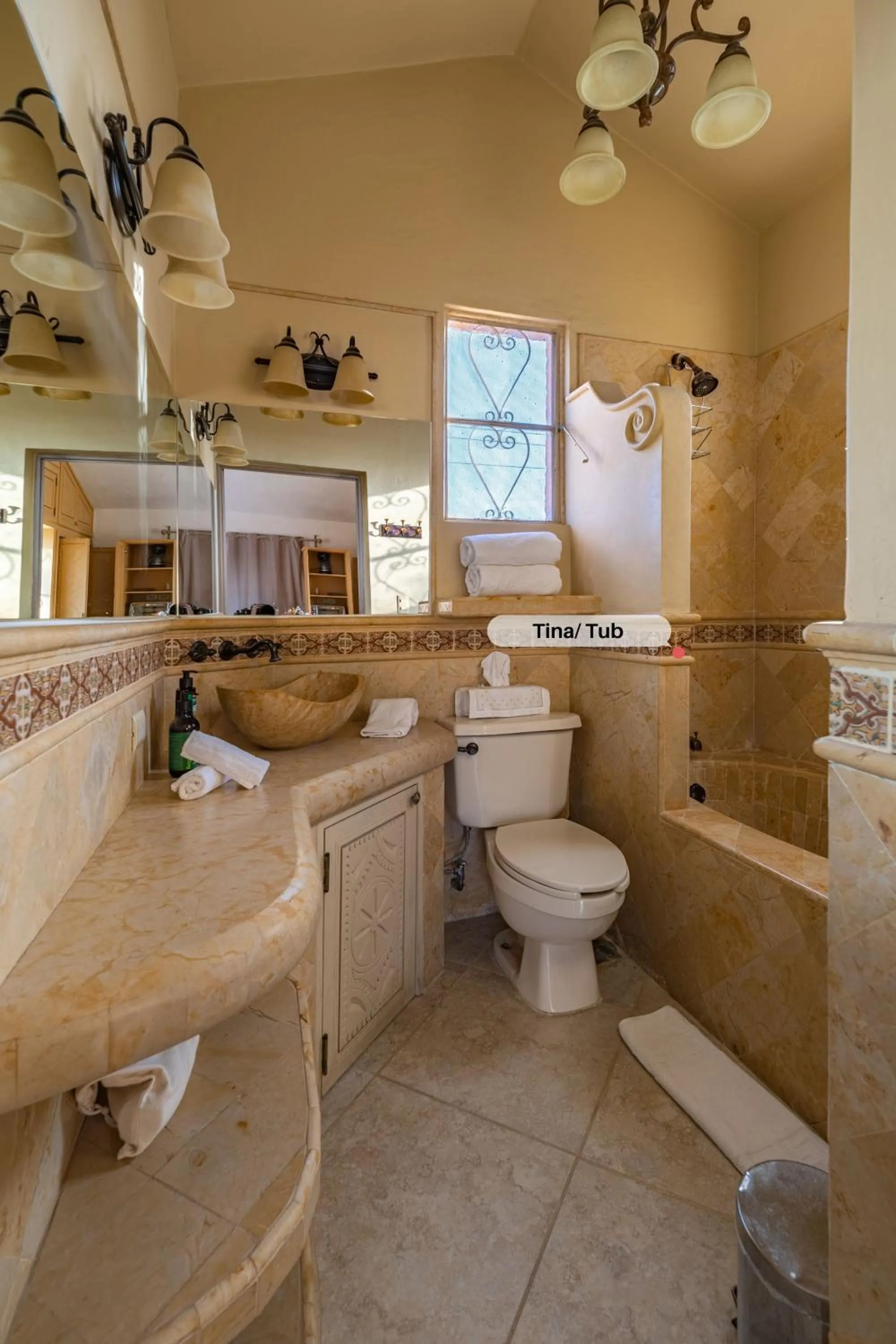 Shower in Casa Las Palmas, San Miguel de Allende