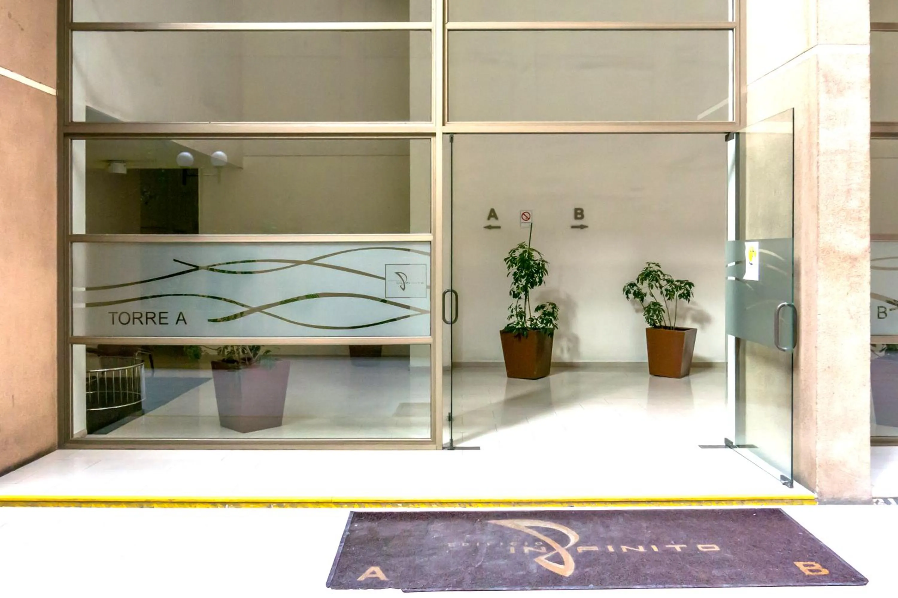 Property building in Departamentos Pontoni (Bellas Artes)