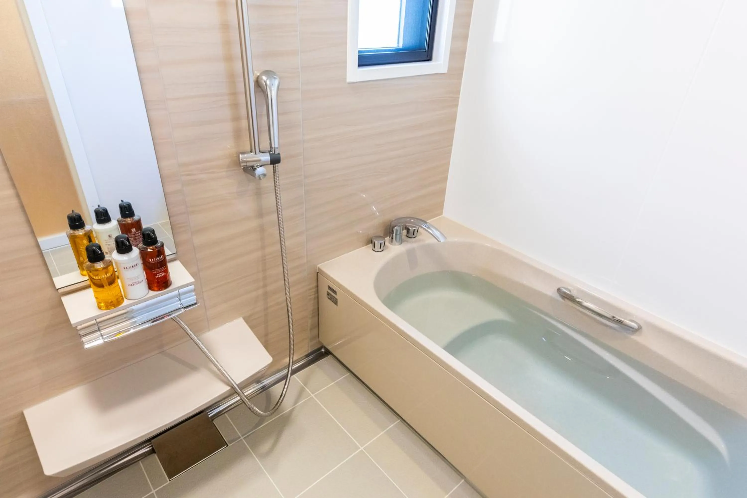 Hot Tub in Rizo Zaizen Hotel