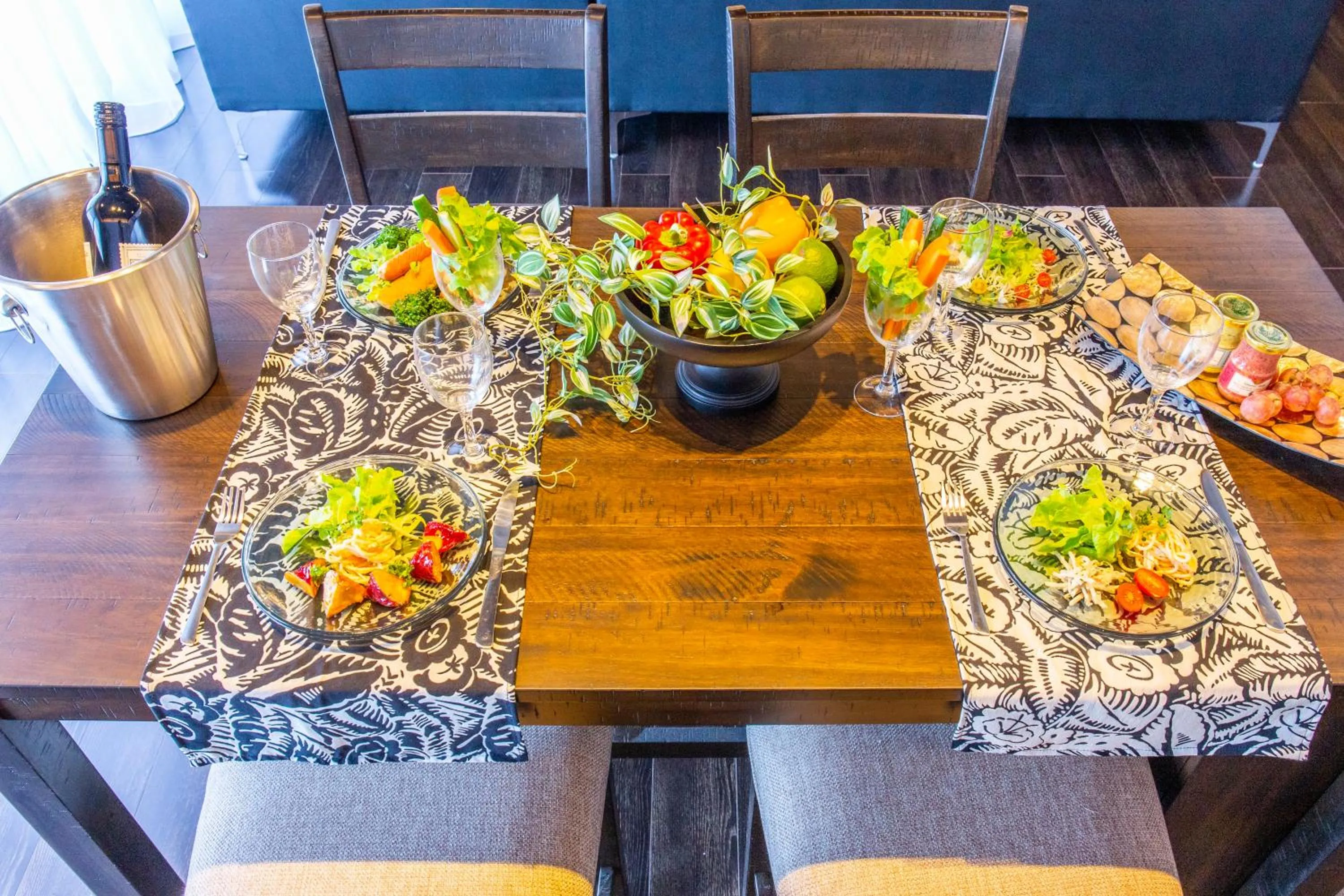 Photo of the whole room in Rizo Zaizen Hotel