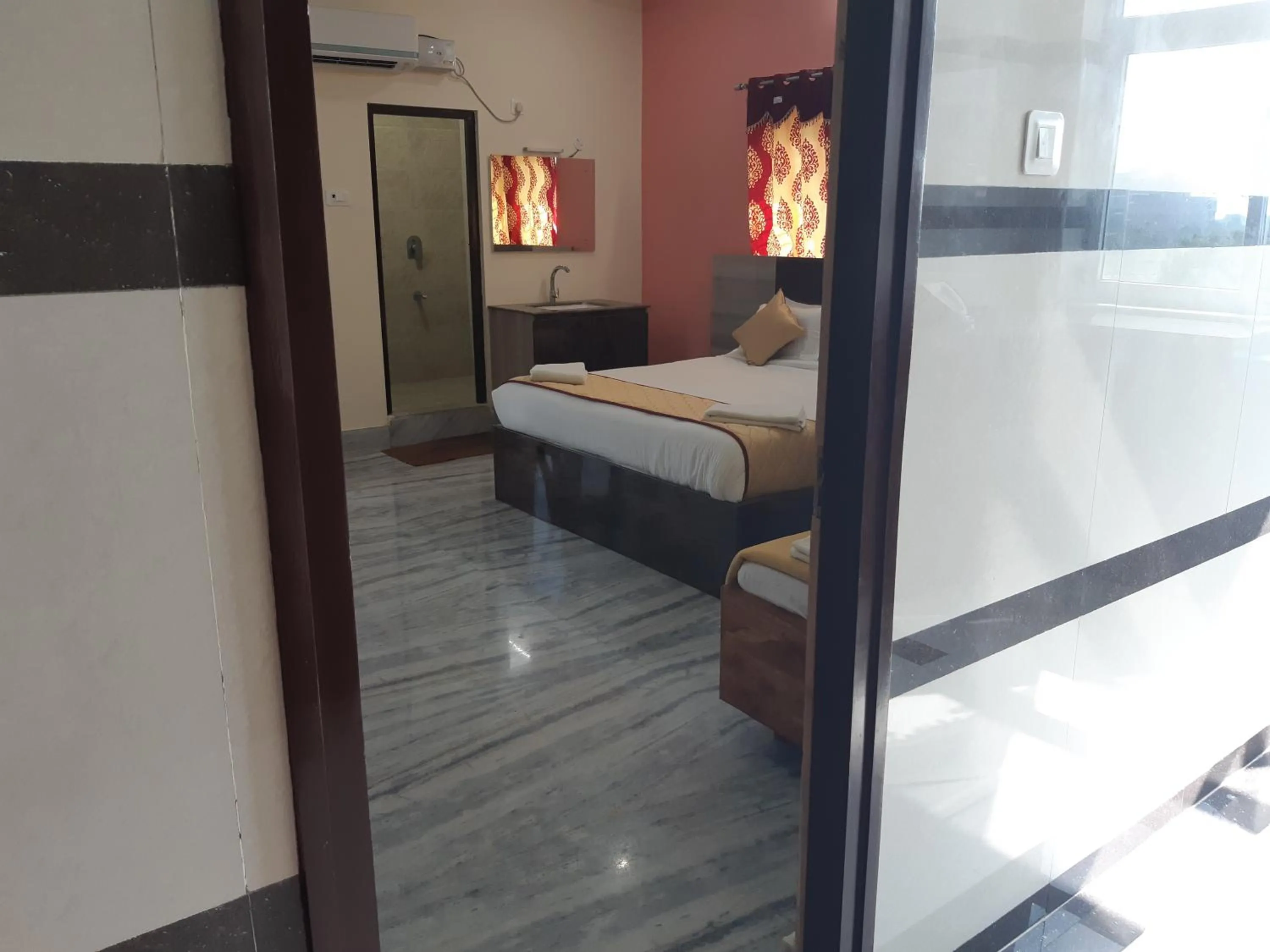 Photo of the whole room, Bed in Devansh Bhanu Residency DBR