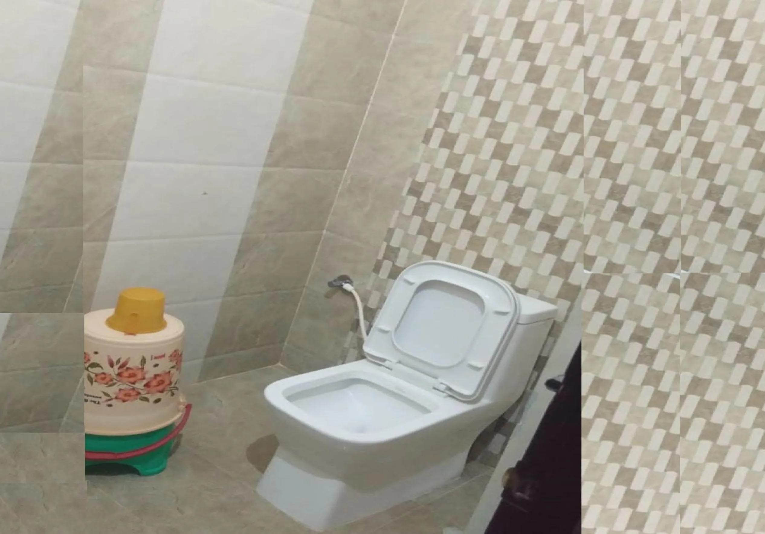 Bathroom in Devansh Bhanu Residency DBR