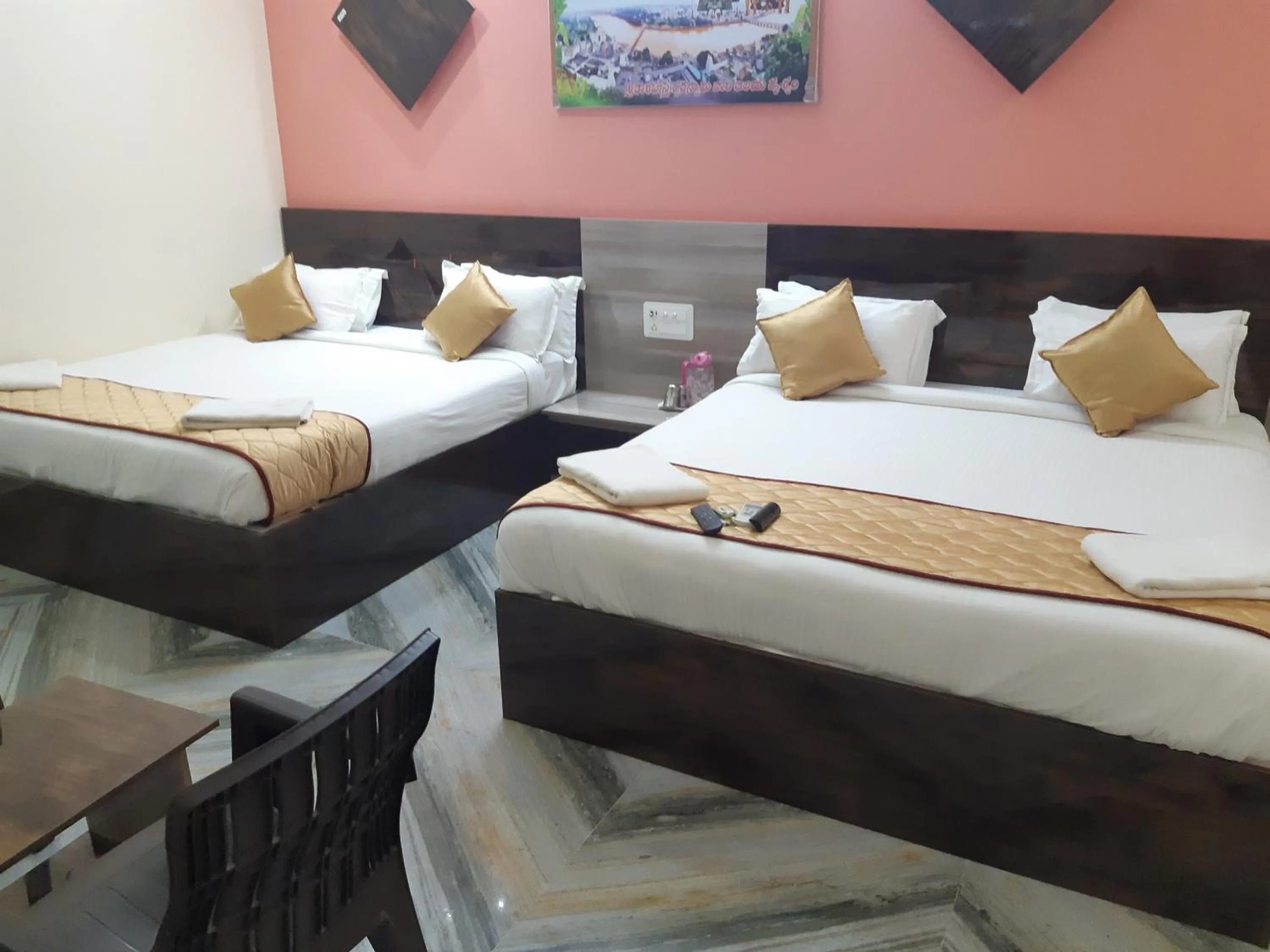 Bedroom, Bed in Devansh Bhanu Residency DBR