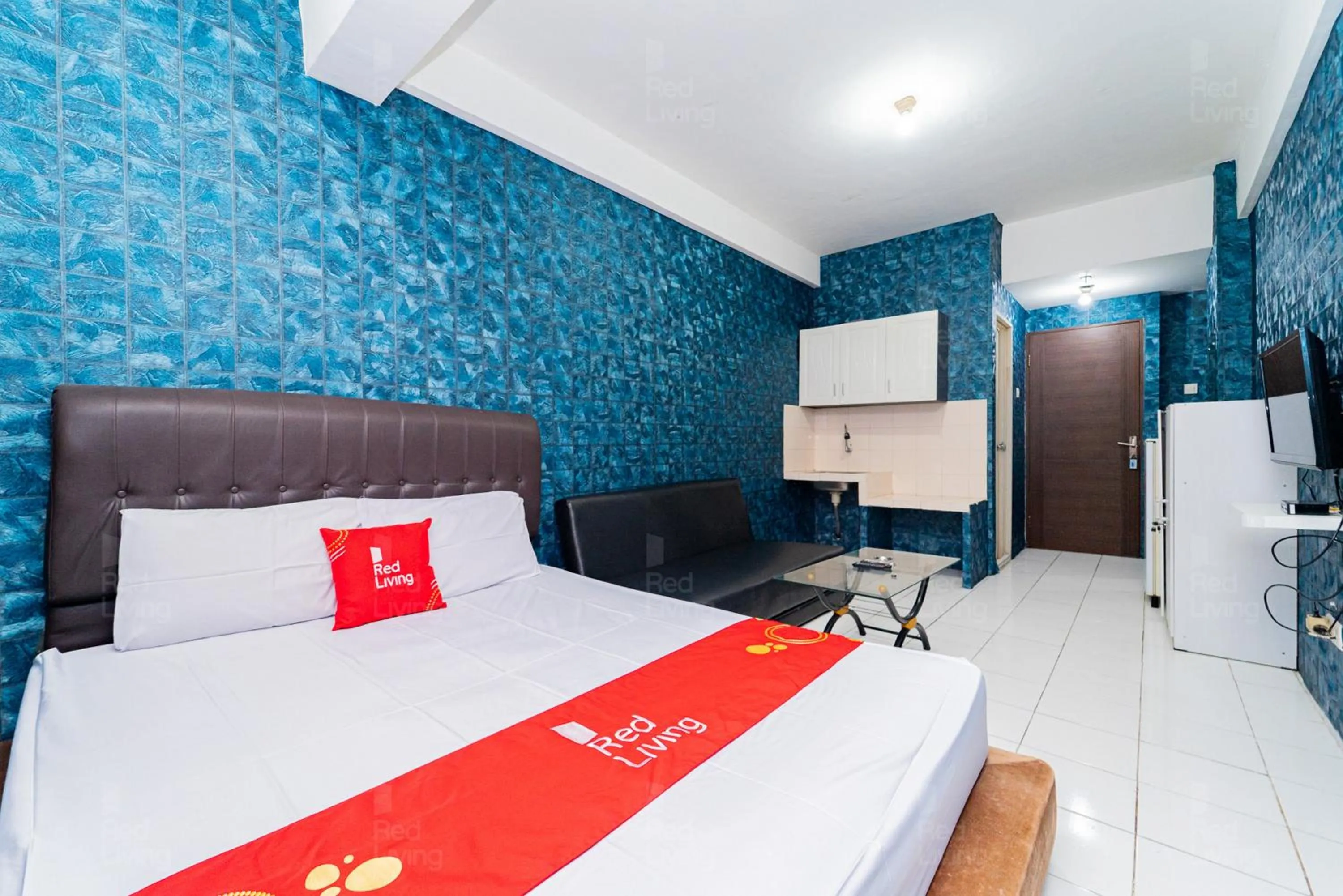 Bedroom, Bed in Apartemen City Park - Rendy Room Tower H18