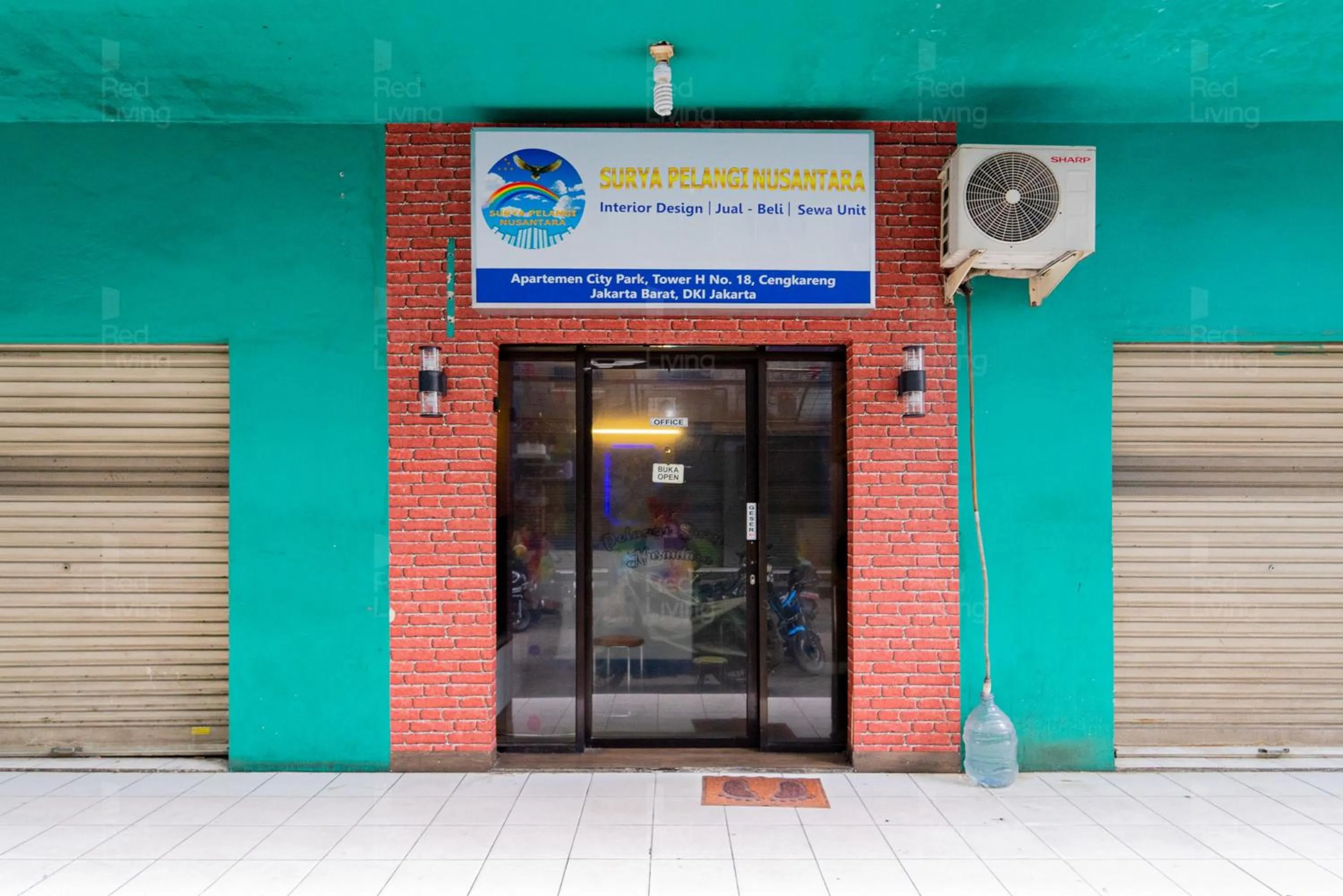 Facade/entrance in Apartemen City Park - Rendy Room Tower H18