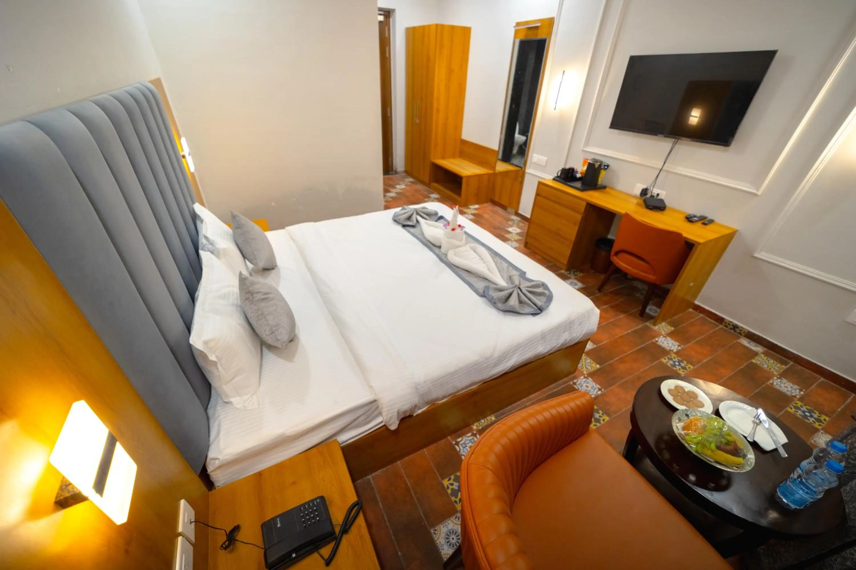 Bed in Gold Nest Rubystone Heritage