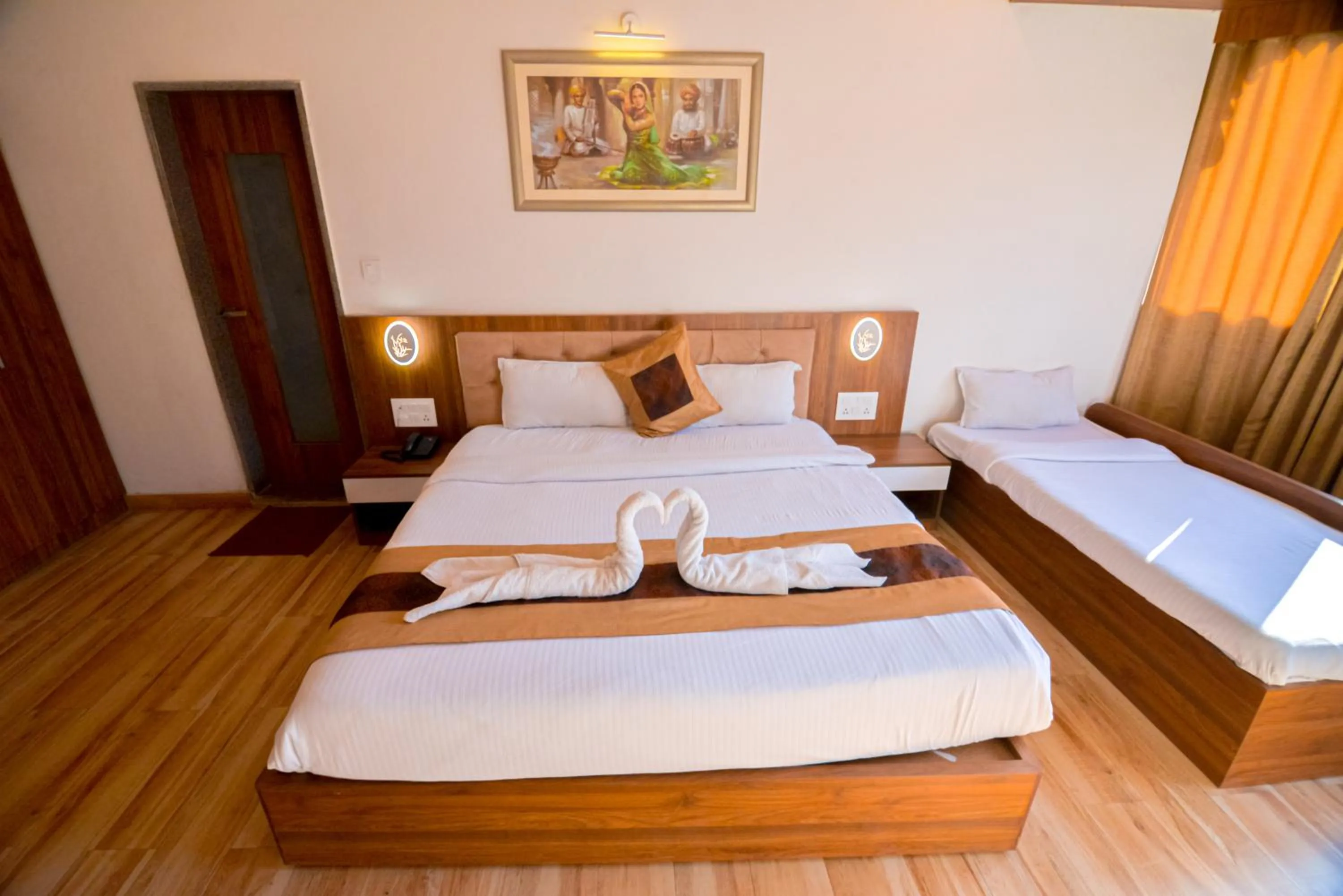 Photo of the whole room, Bed in Gold Nest Rubystone Heritage