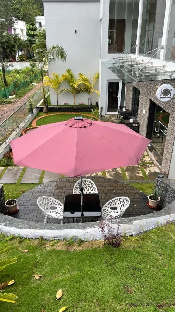 Garden in HOTEL FRIDAY INN