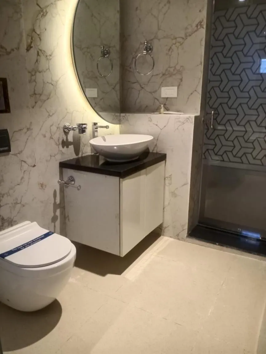 Bathroom in HOTEL FRIDAY INN