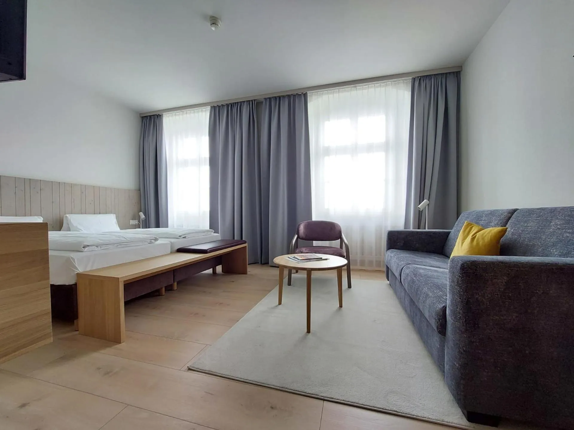 Photo of the whole room, Bed in Flair Hotel zum Schiff