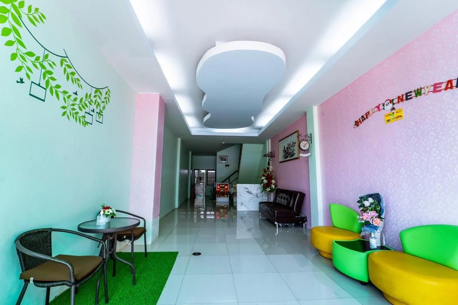 Lobby or reception in OYO 75377 Check In House