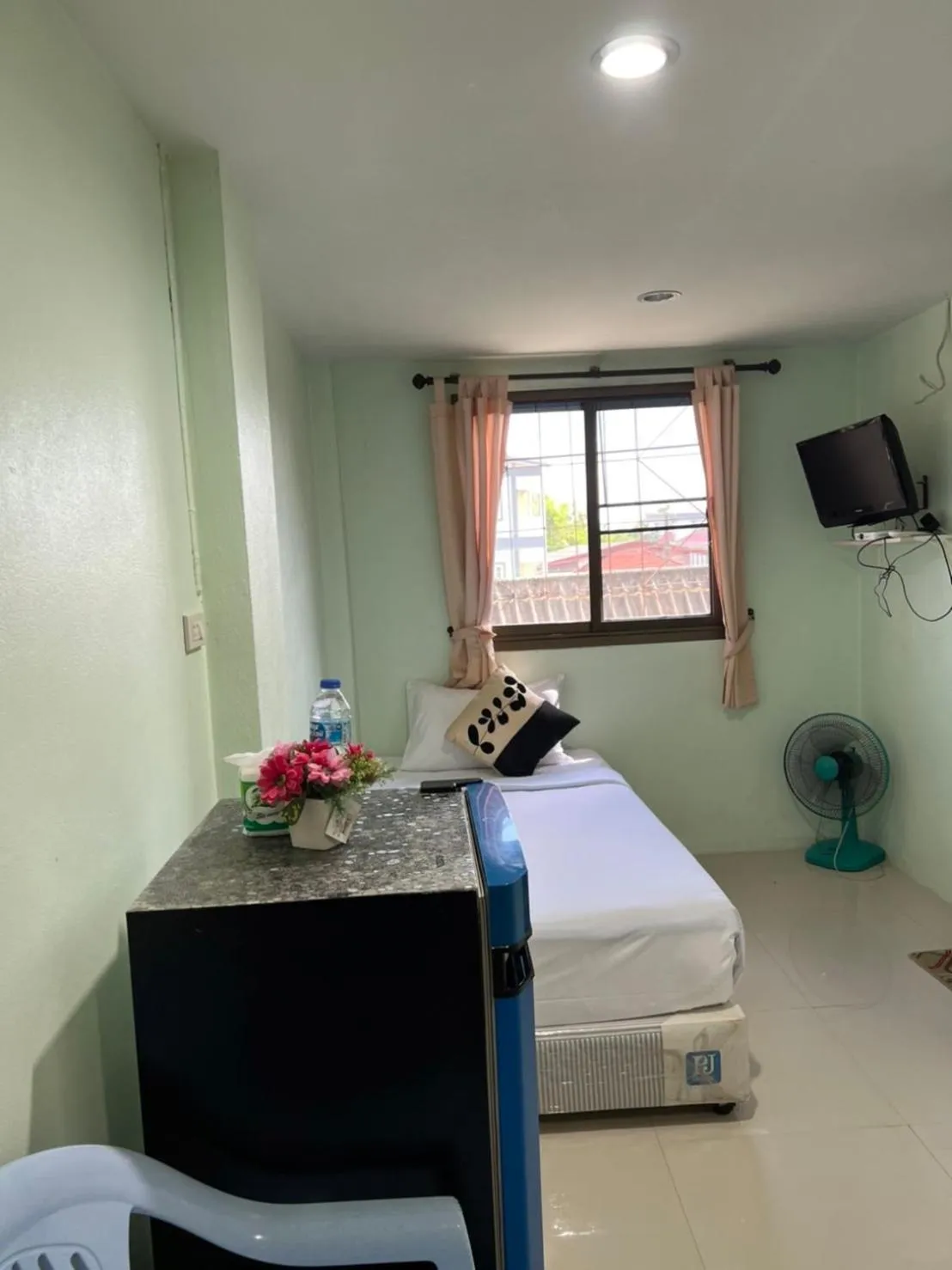 Double Room in OYO 75377 Check In House