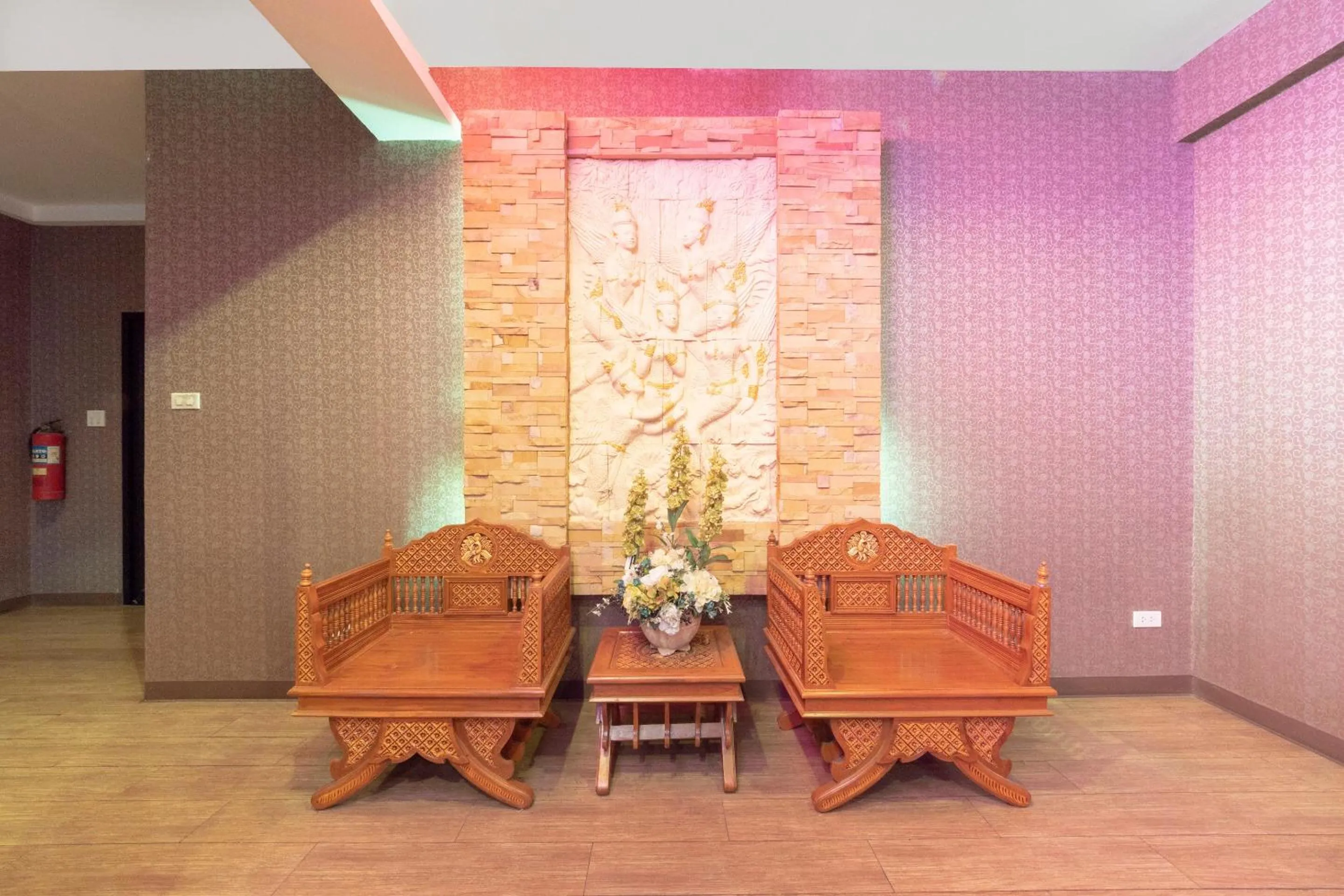 OYO 75382 Chonburi Hotel