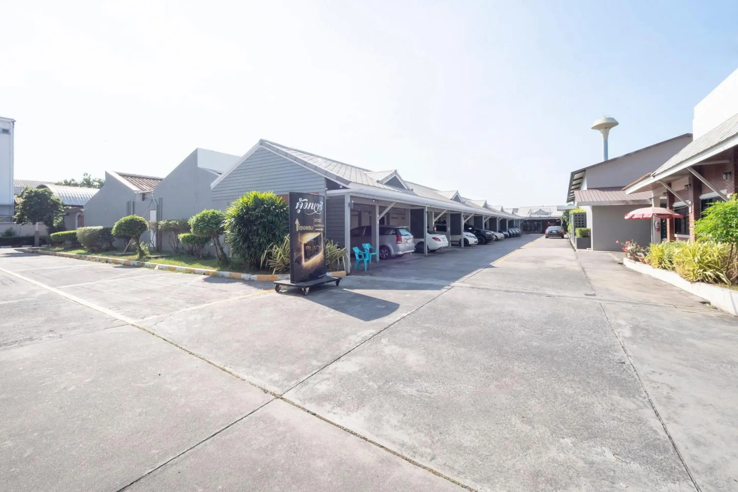 Facade/entrance in OYO 75382 Chonburi Hotel Facade/entrance in OYO 75382 Chonburi Hotel